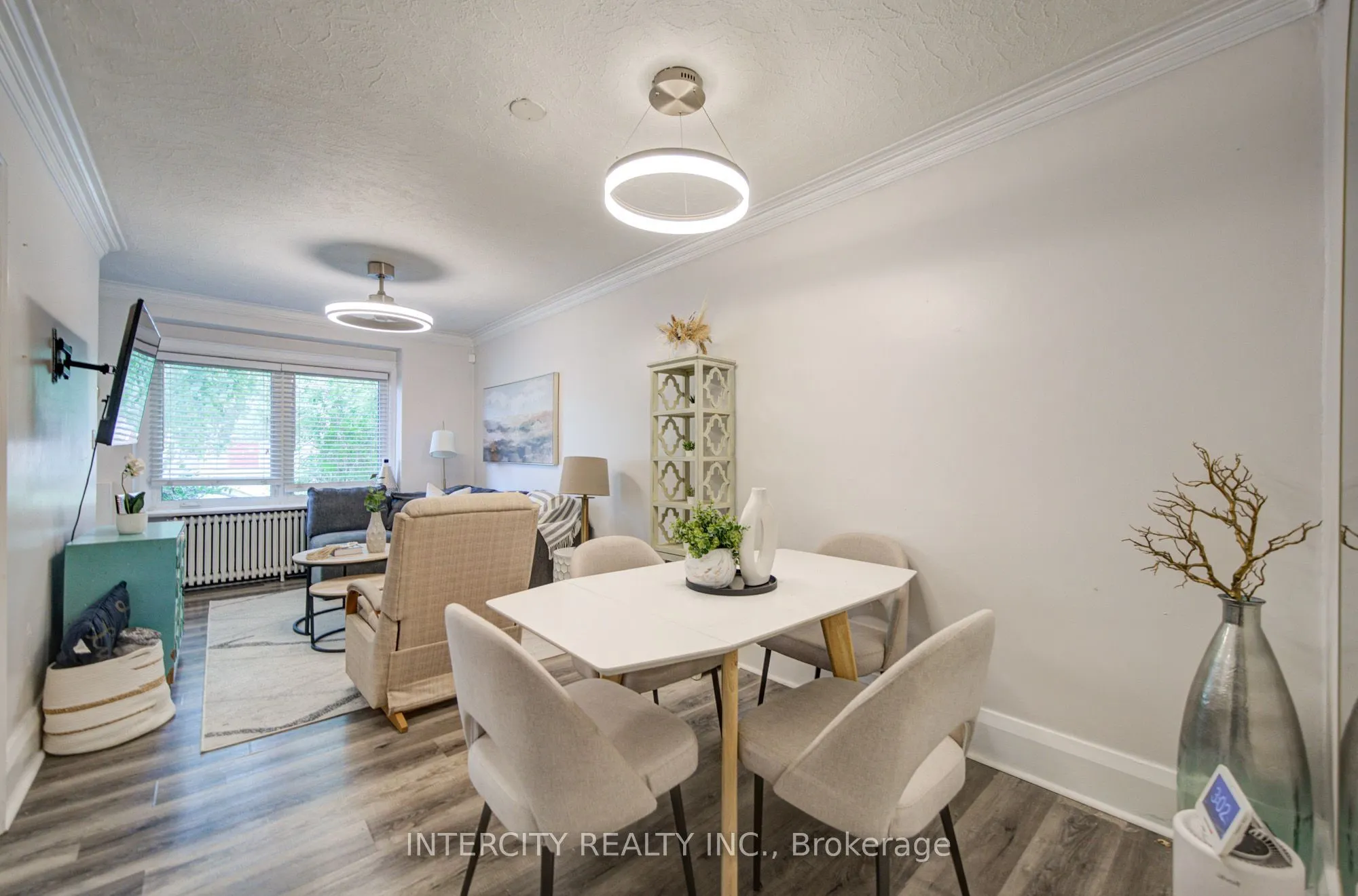 256 Blantyre Avenue