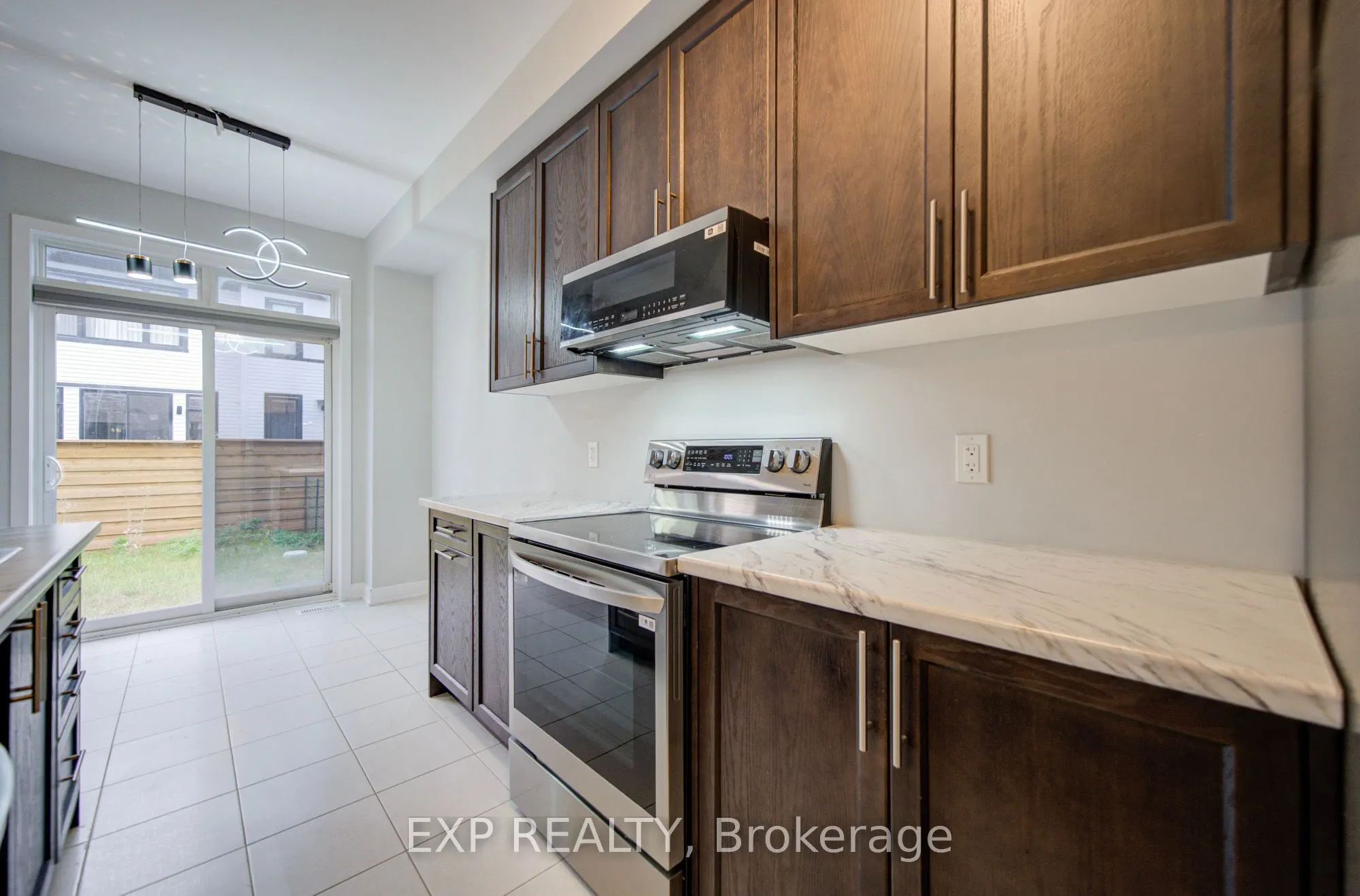 1095 Thompson Drive