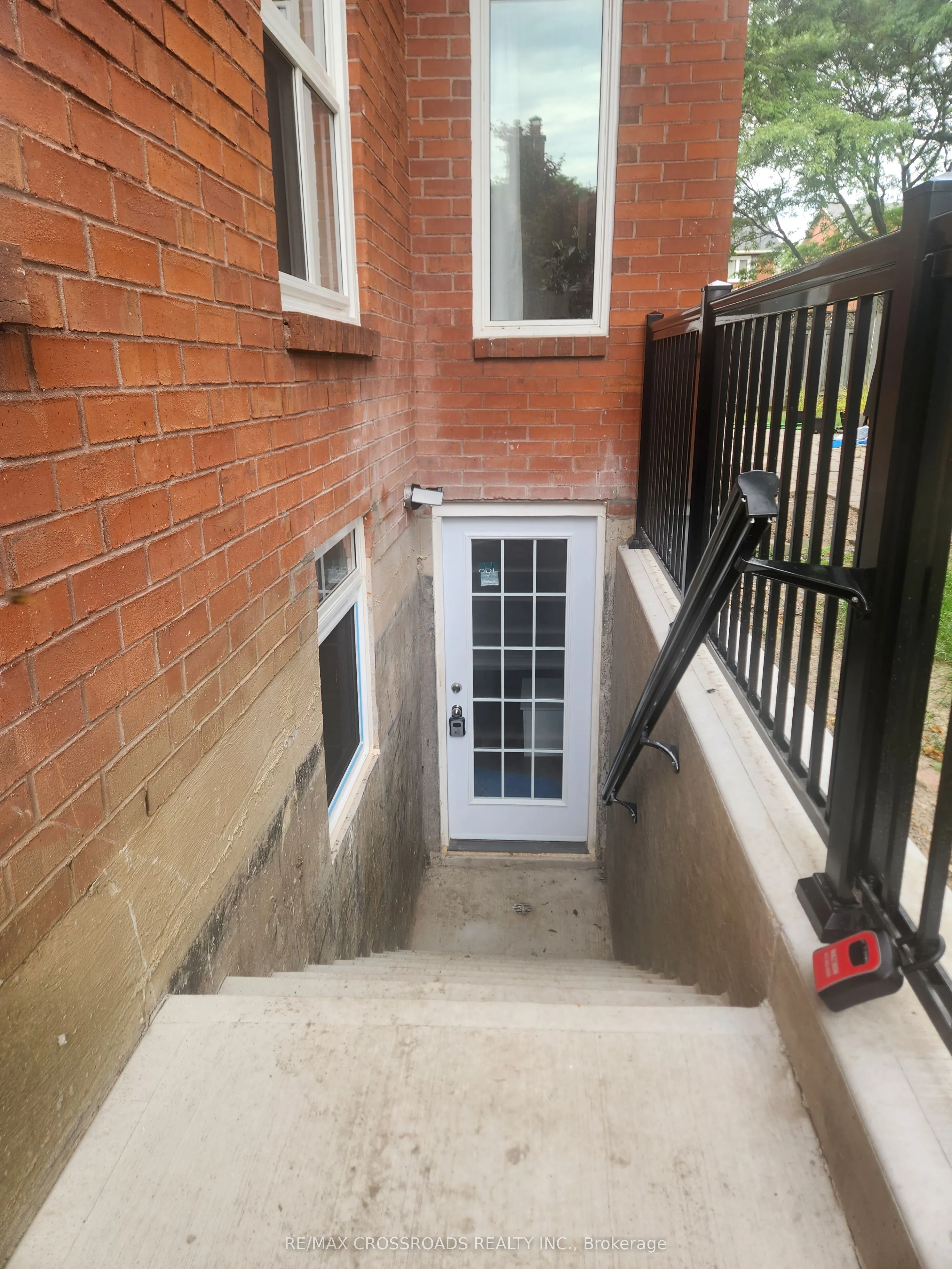 16 Mantell Crescent #Bsmnt