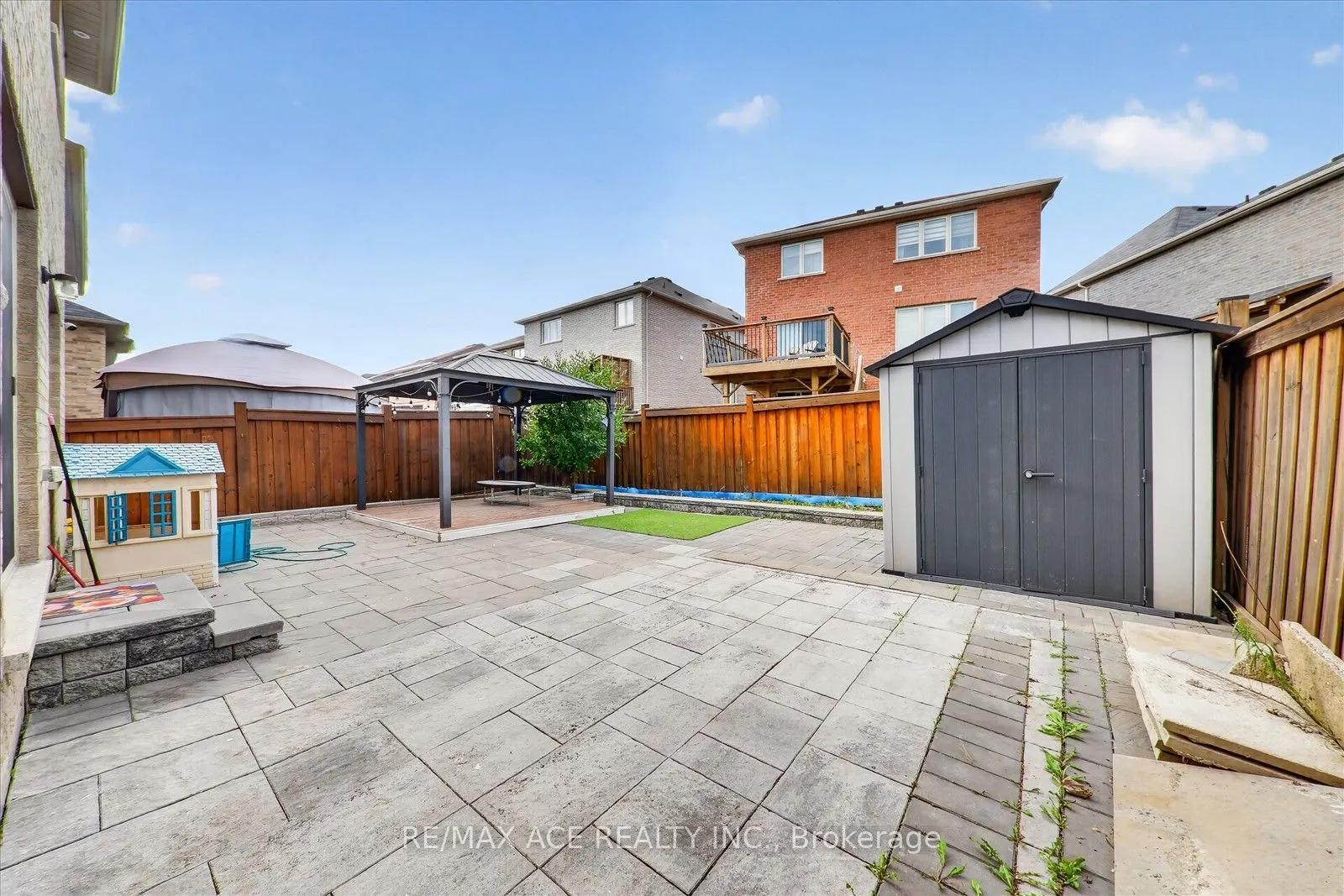 39 Skelton Crescent