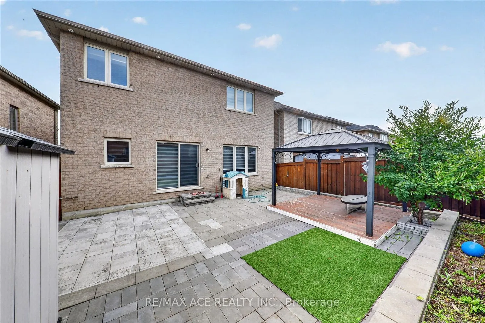 39 Skelton Crescent