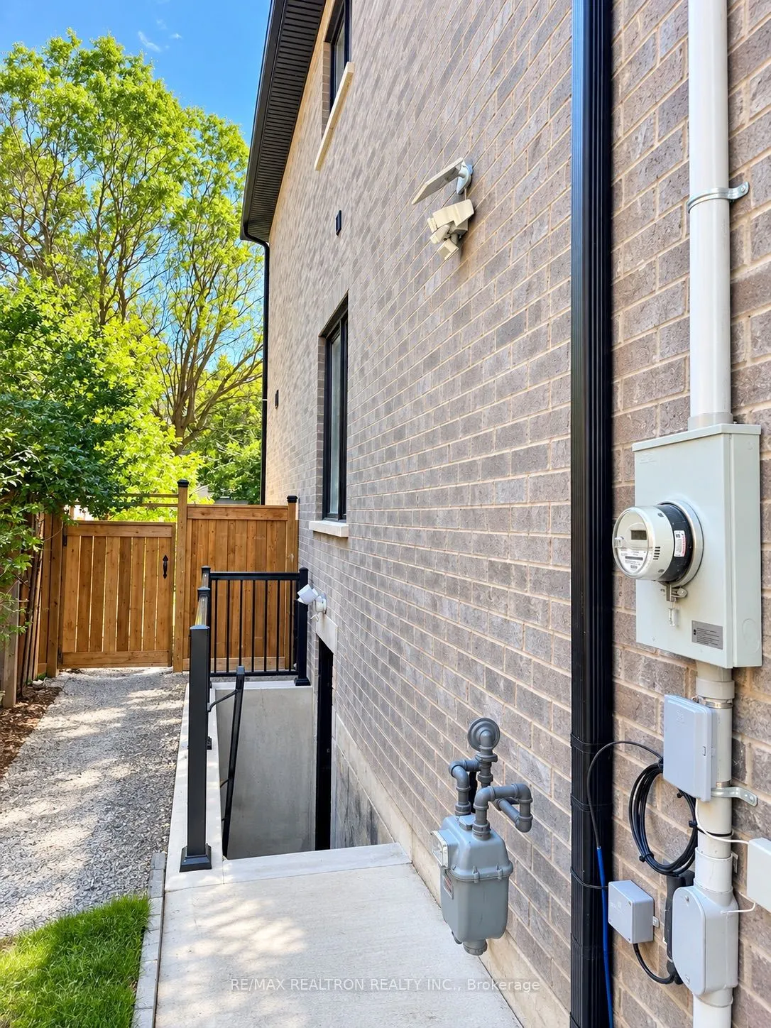 59 Cumber Avenue #Lower Unit