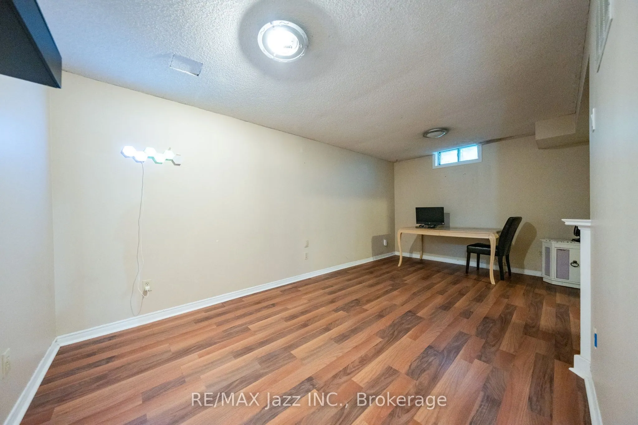 110 Freeland Avenue
