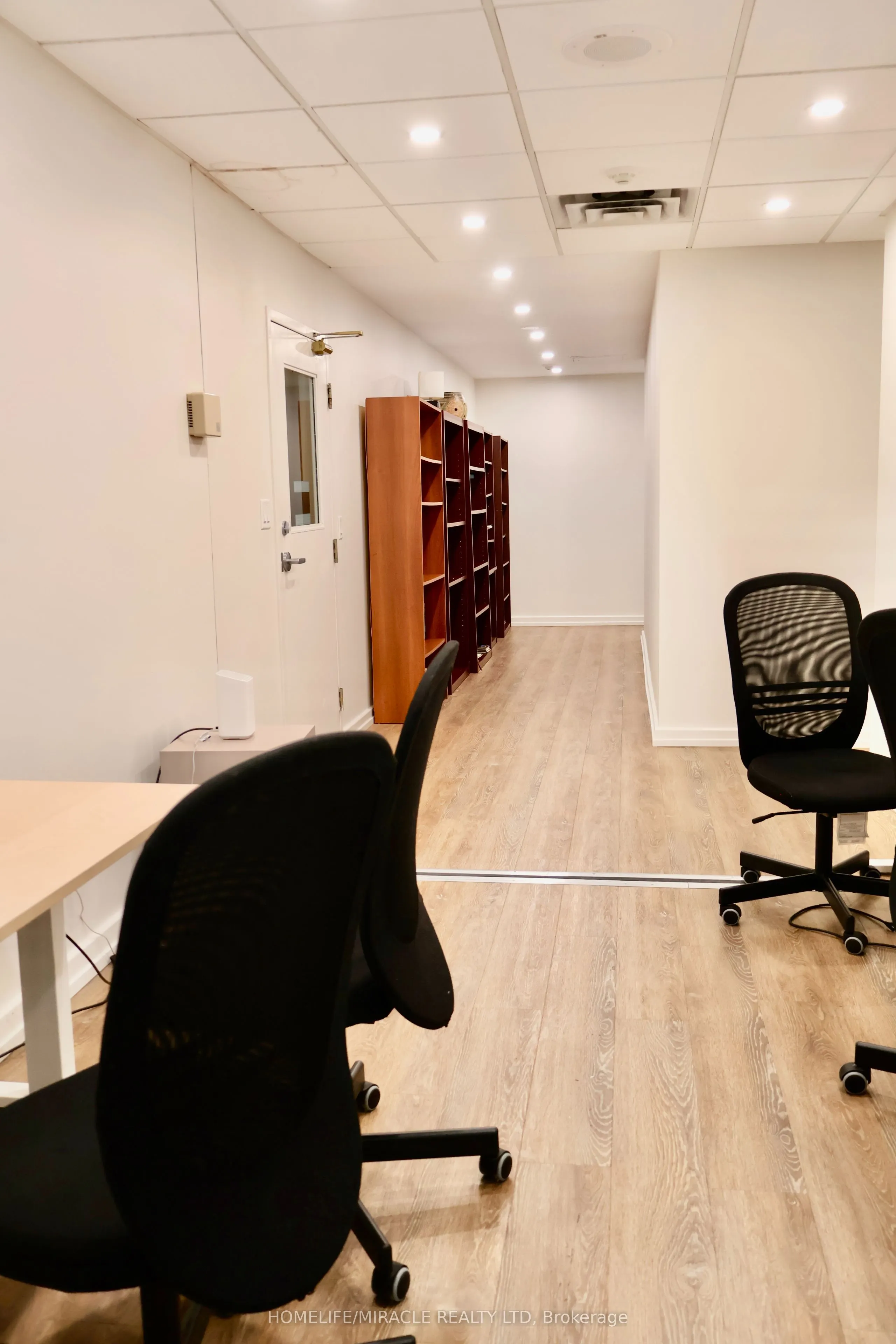 3233 Eglinton Avenue E #802