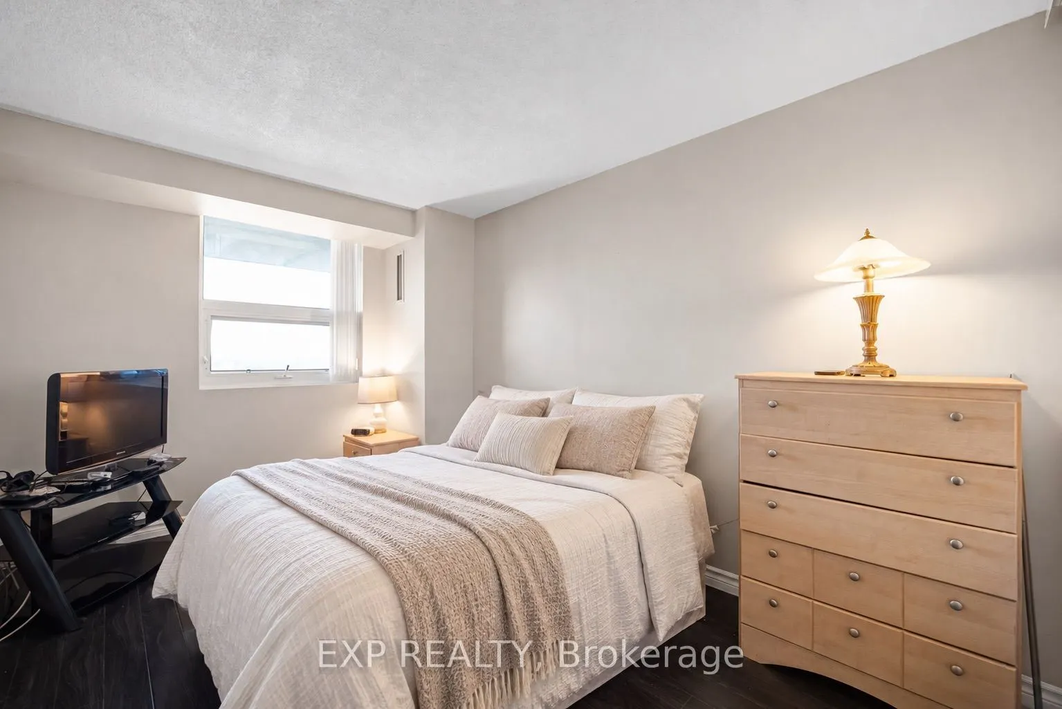10 Dean Park Road #1108