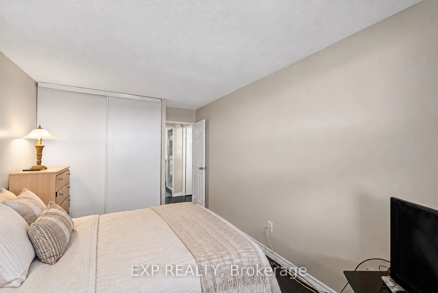 10 Dean Park Road #1108
