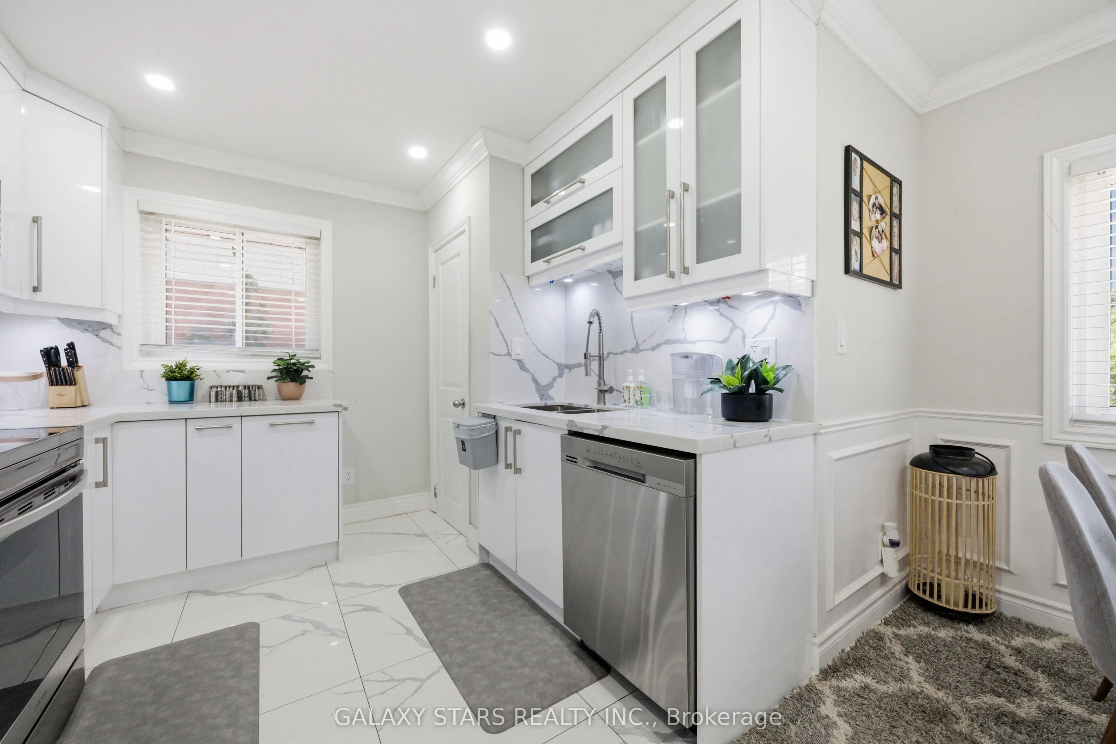 1177 Lisgar Avenue