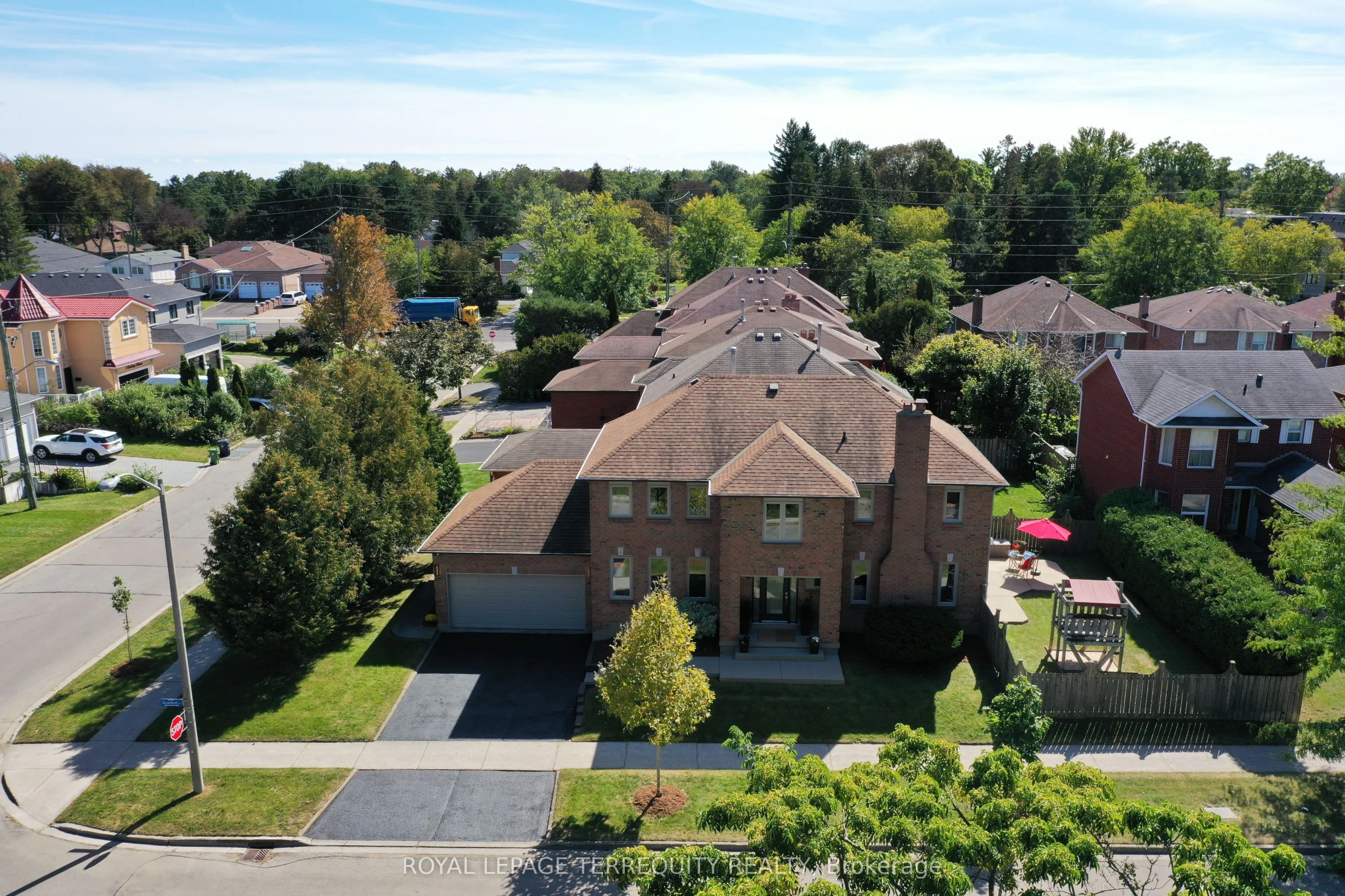 10 Scarboro Avenue