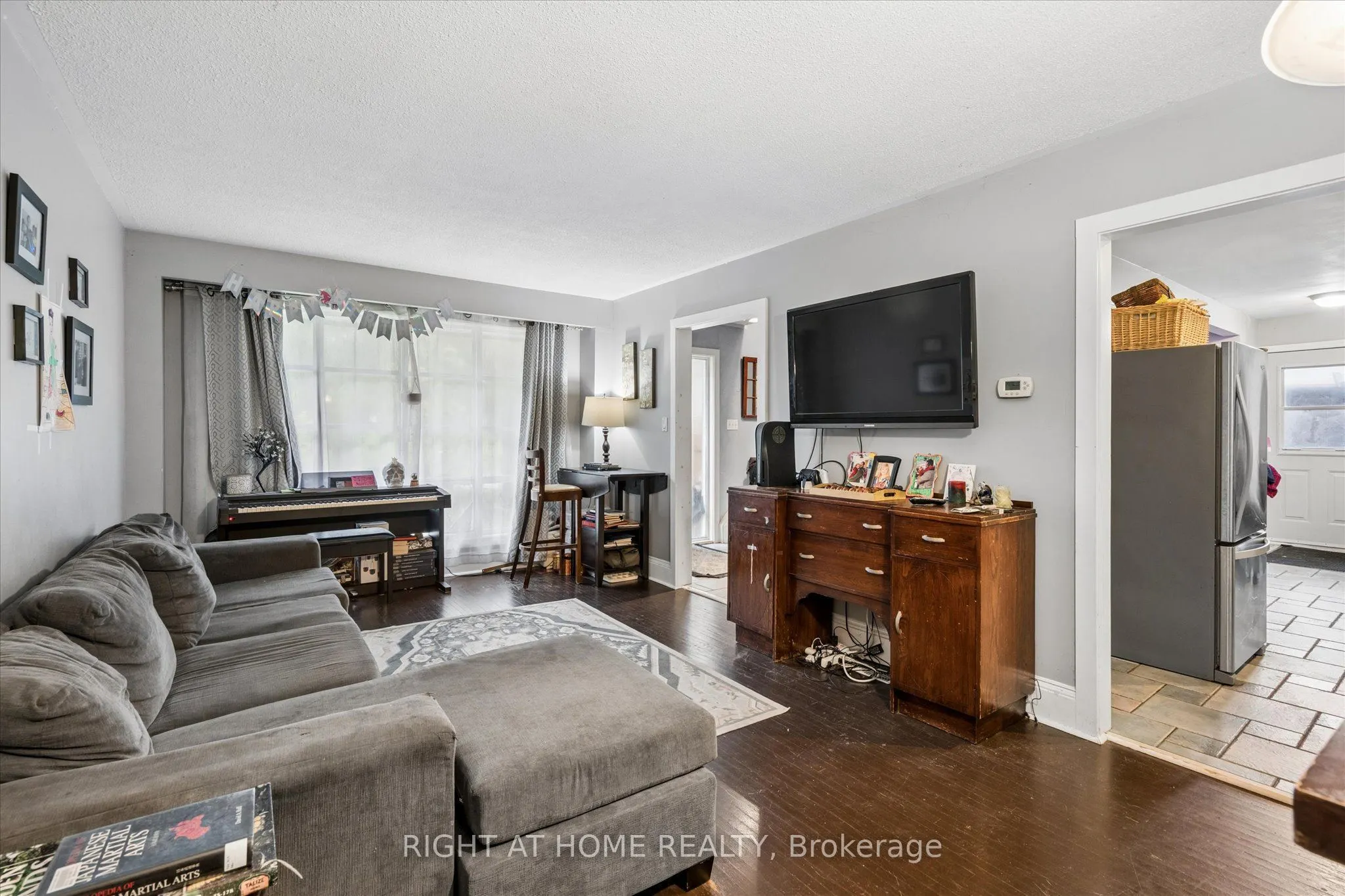 701 Central Park Boulevard N