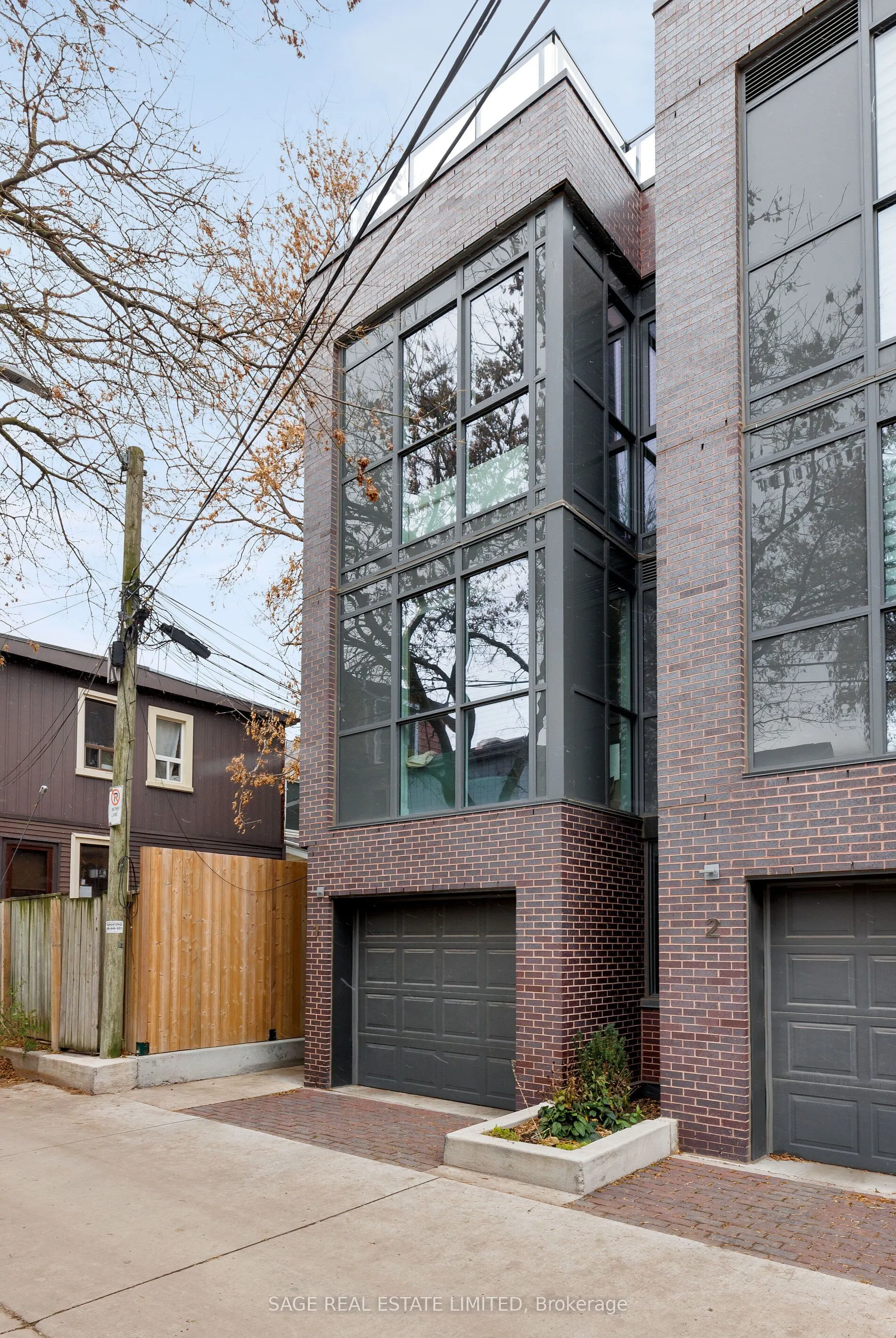 1331 Queen Street E #Th01