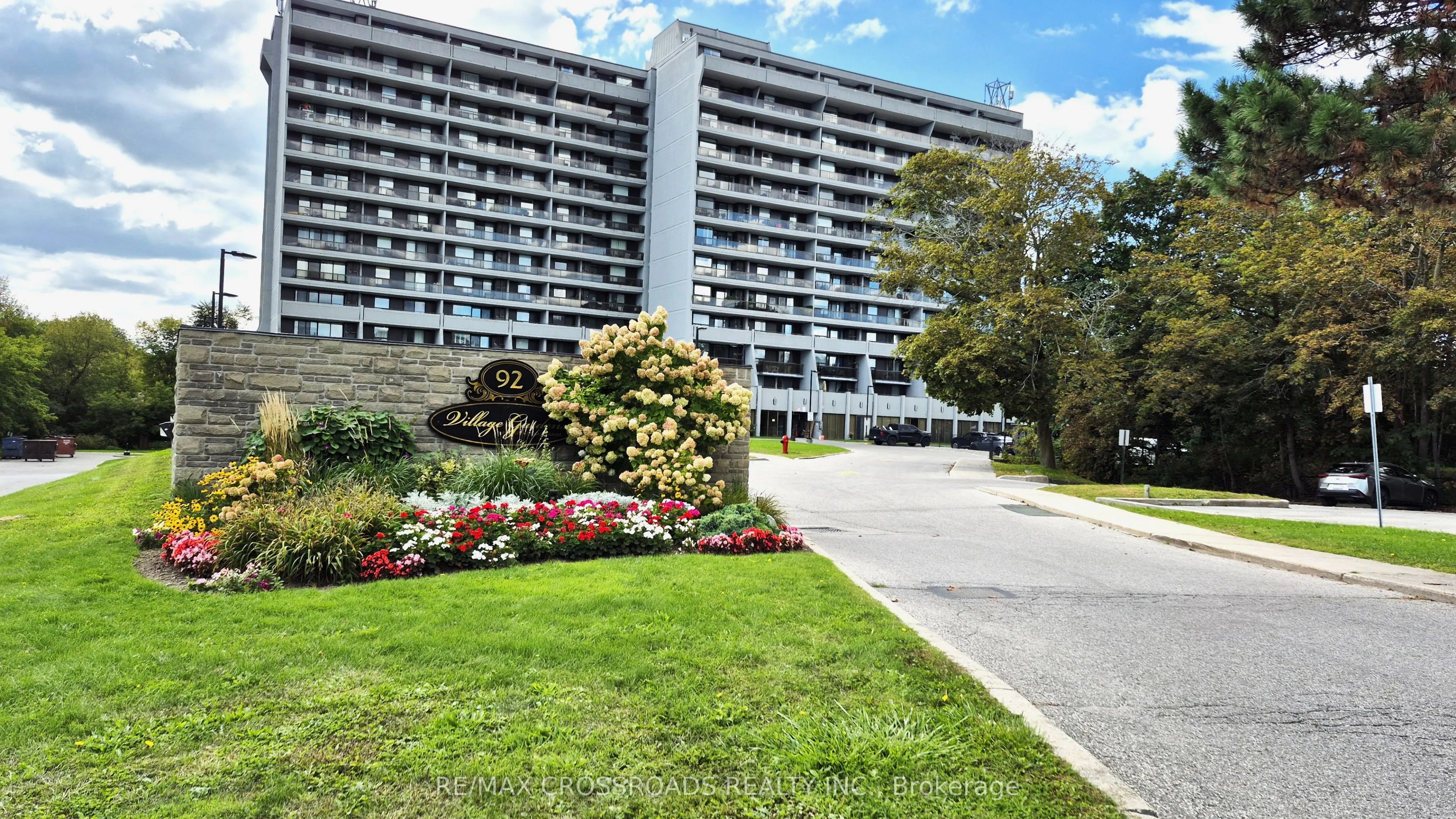 92 Church Street S #406