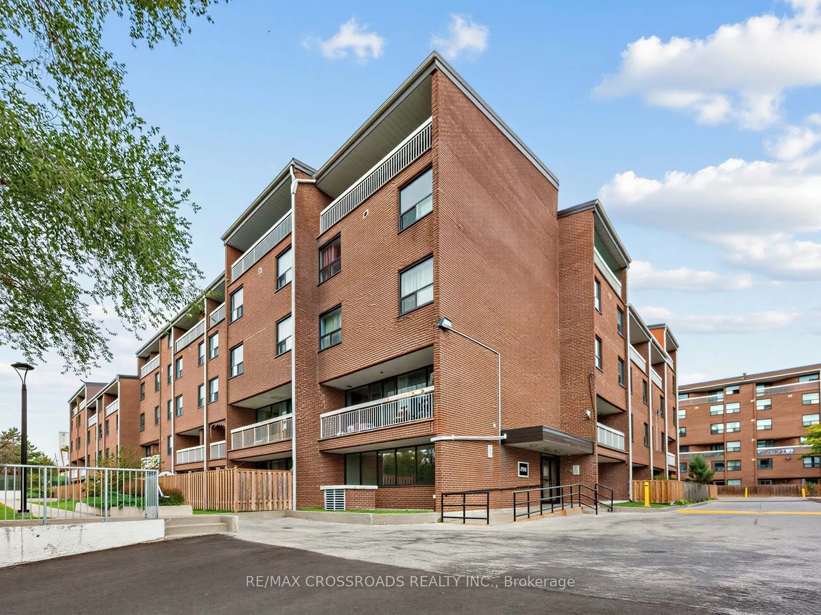4060 Lawrence Avenue E #504