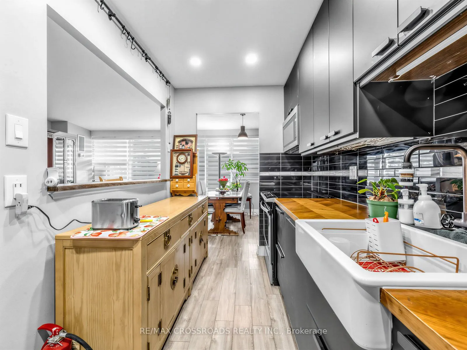 4060 Lawrence Avenue E #504