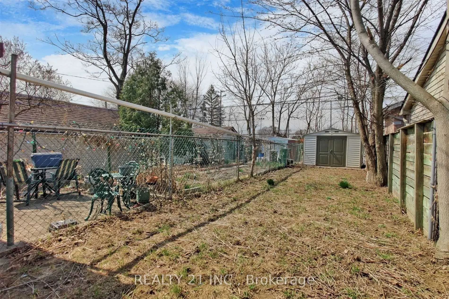 270 Linsmore Crescent
