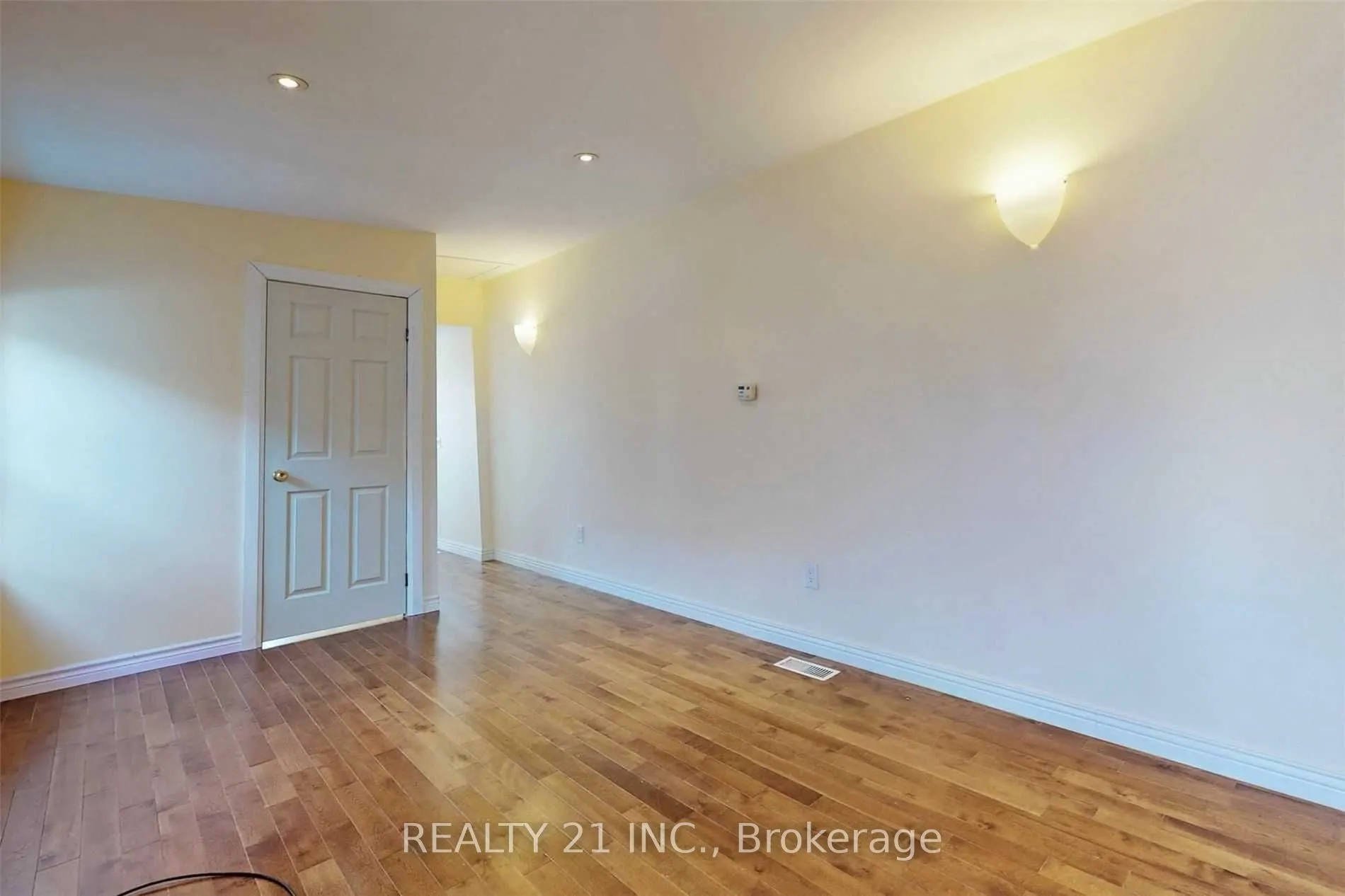 270 Linsmore Crescent