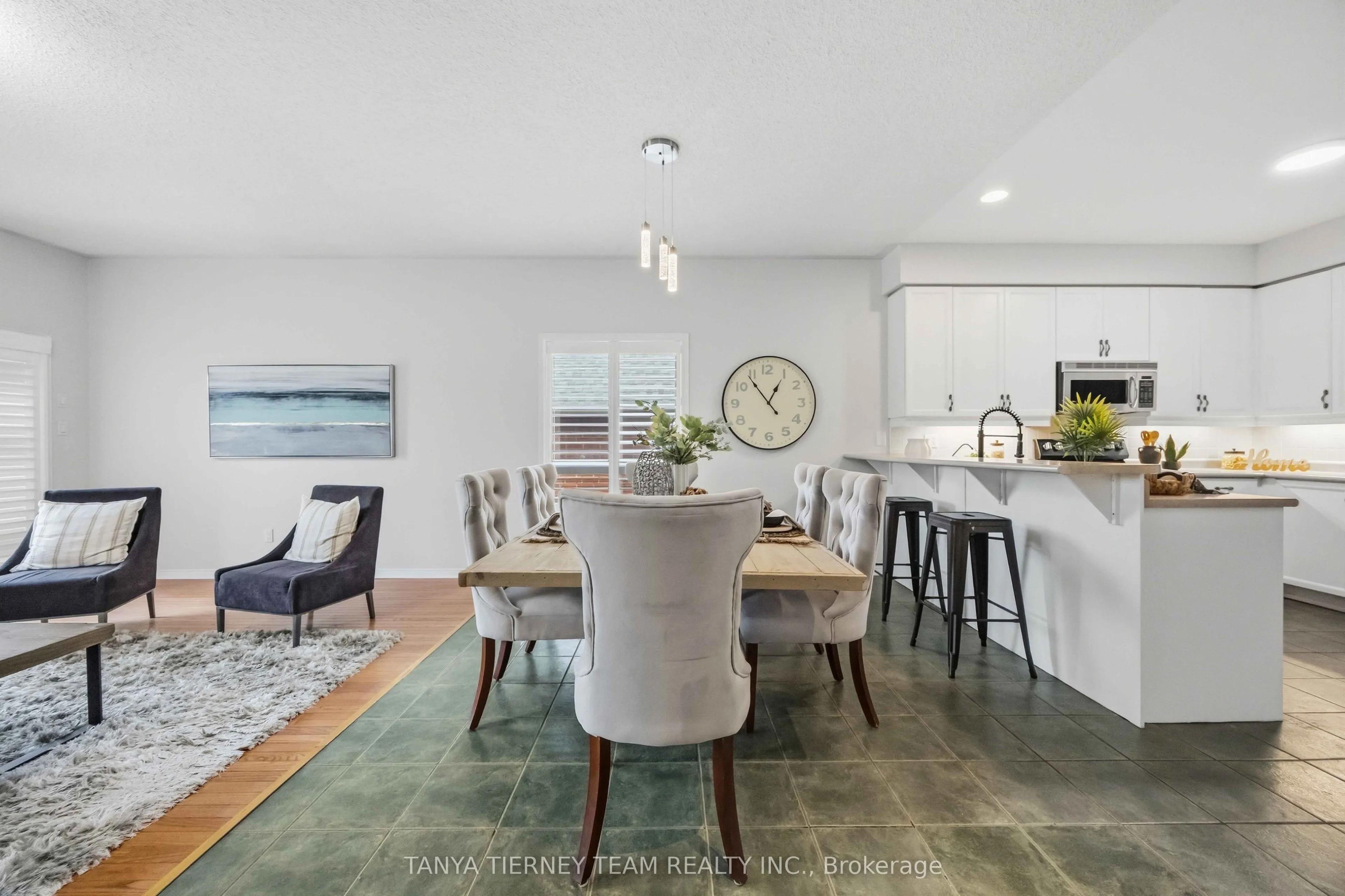 28 Perryview Drive
