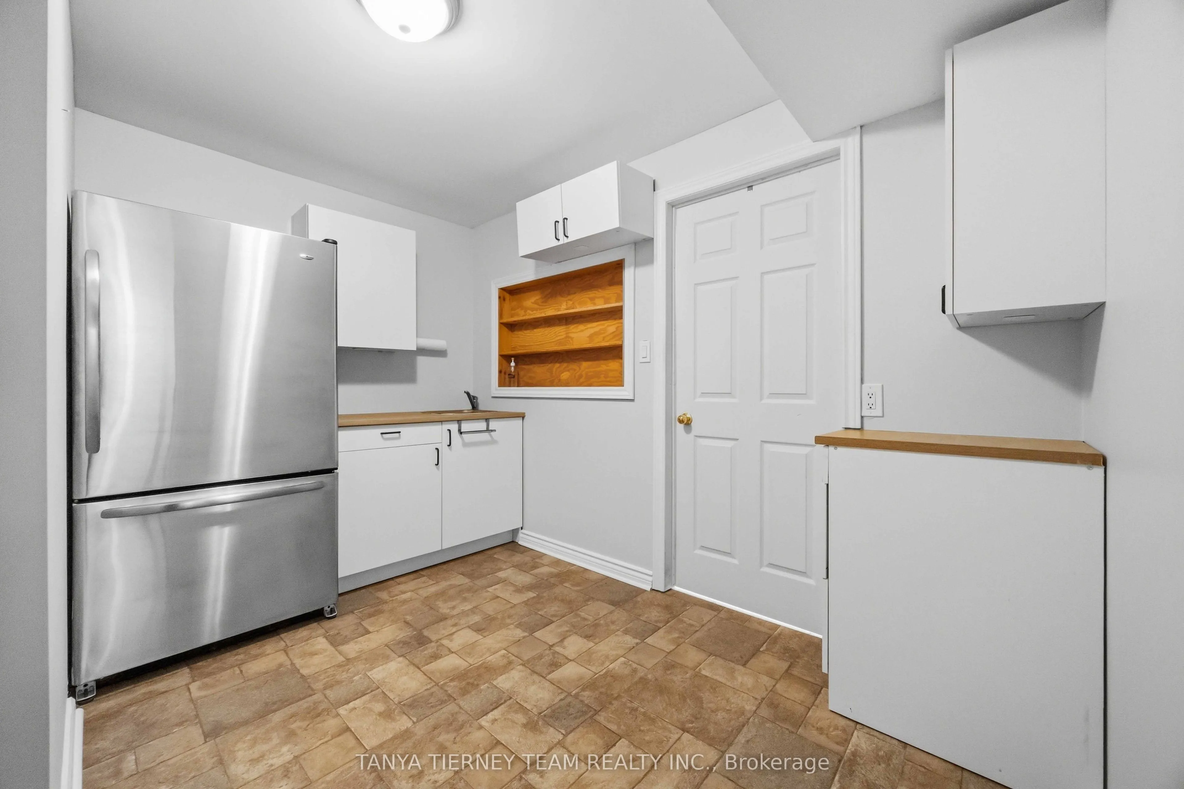 28 Perryview Drive