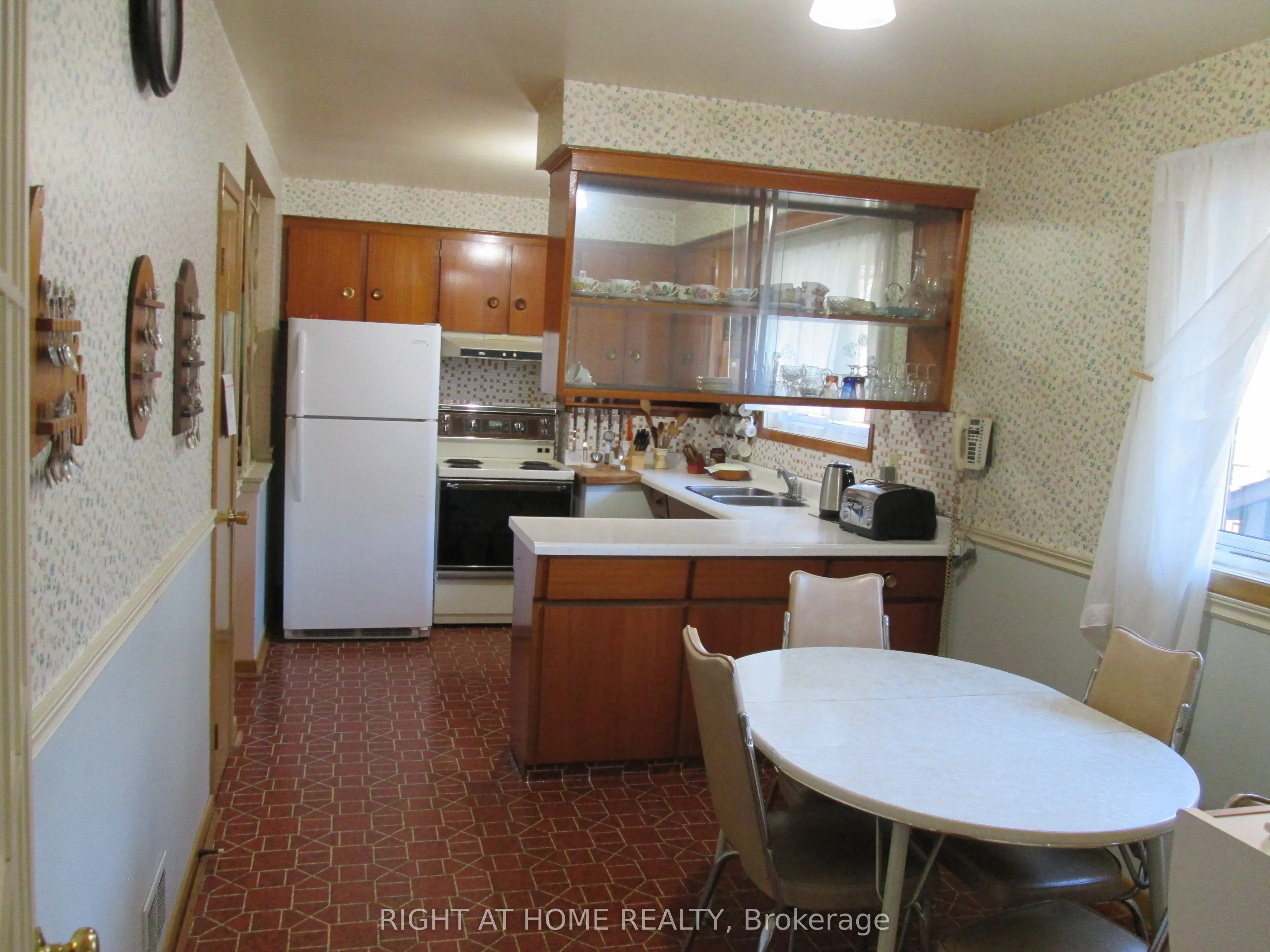 910 Scarborough Golf Club Road