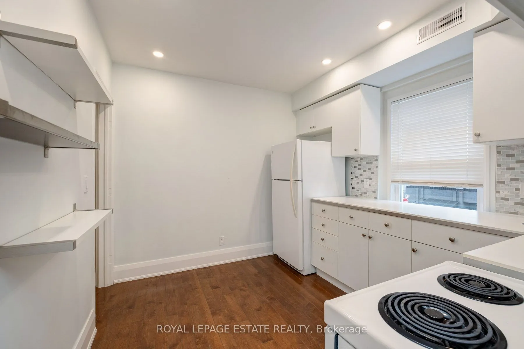 322 Silver Birch Avenue #Upper