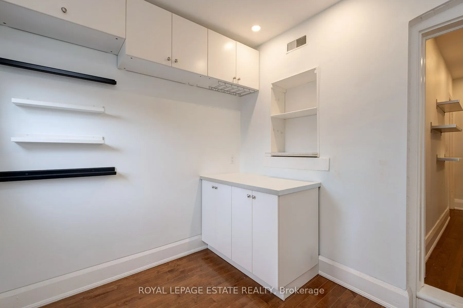 322 Silver Birch Avenue #Upper