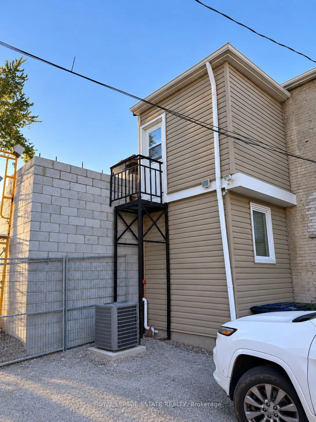 322 Silver Birch Avenue #Upper