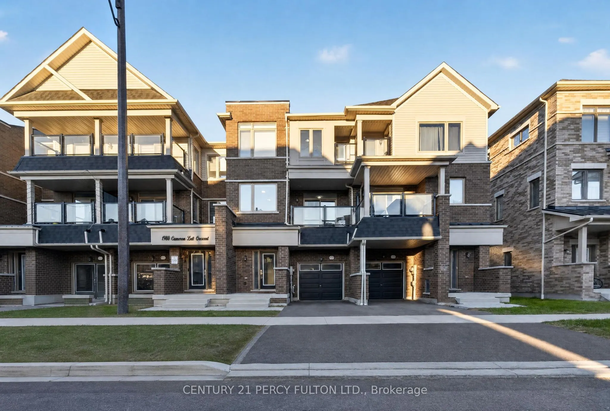 1982 Cameron Lott Crescent