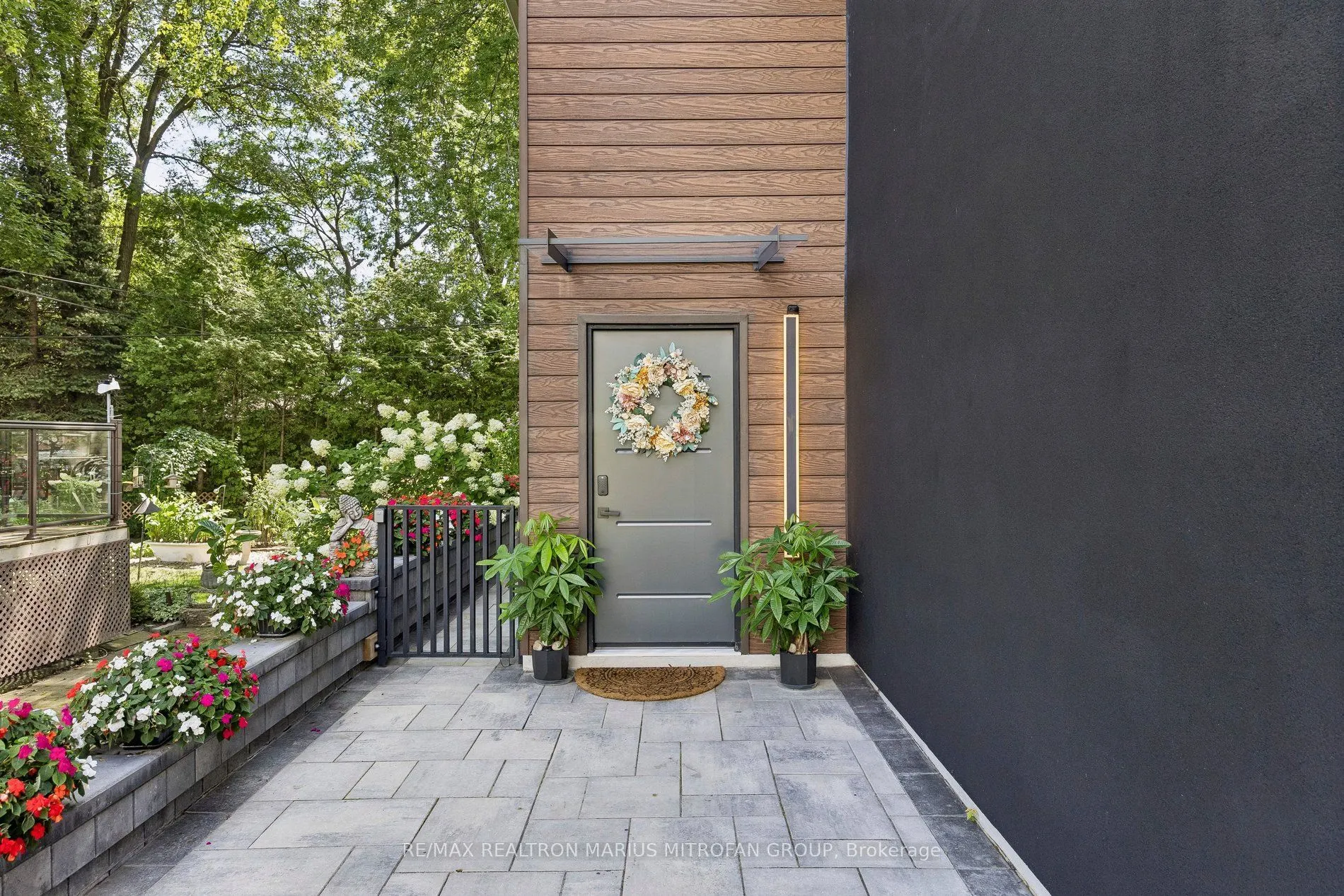21 Toynbee Trail