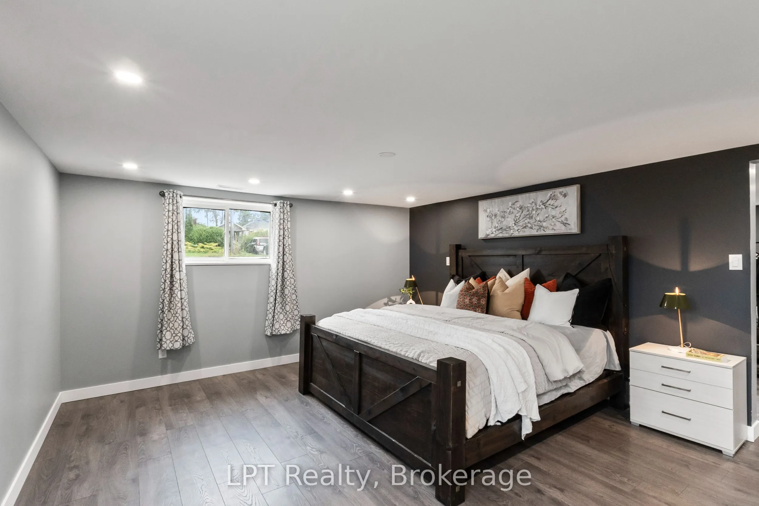 9 Lakeview Avenue