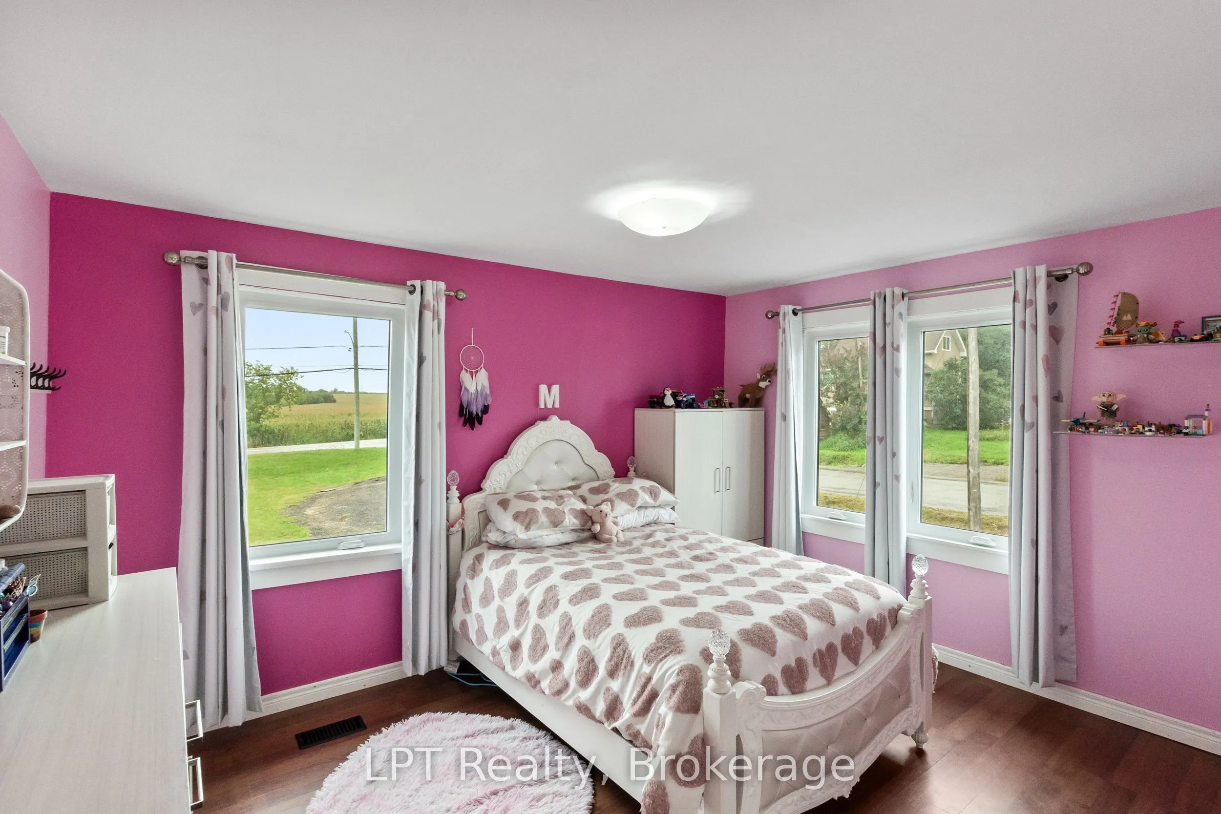 9 Lakeview Avenue