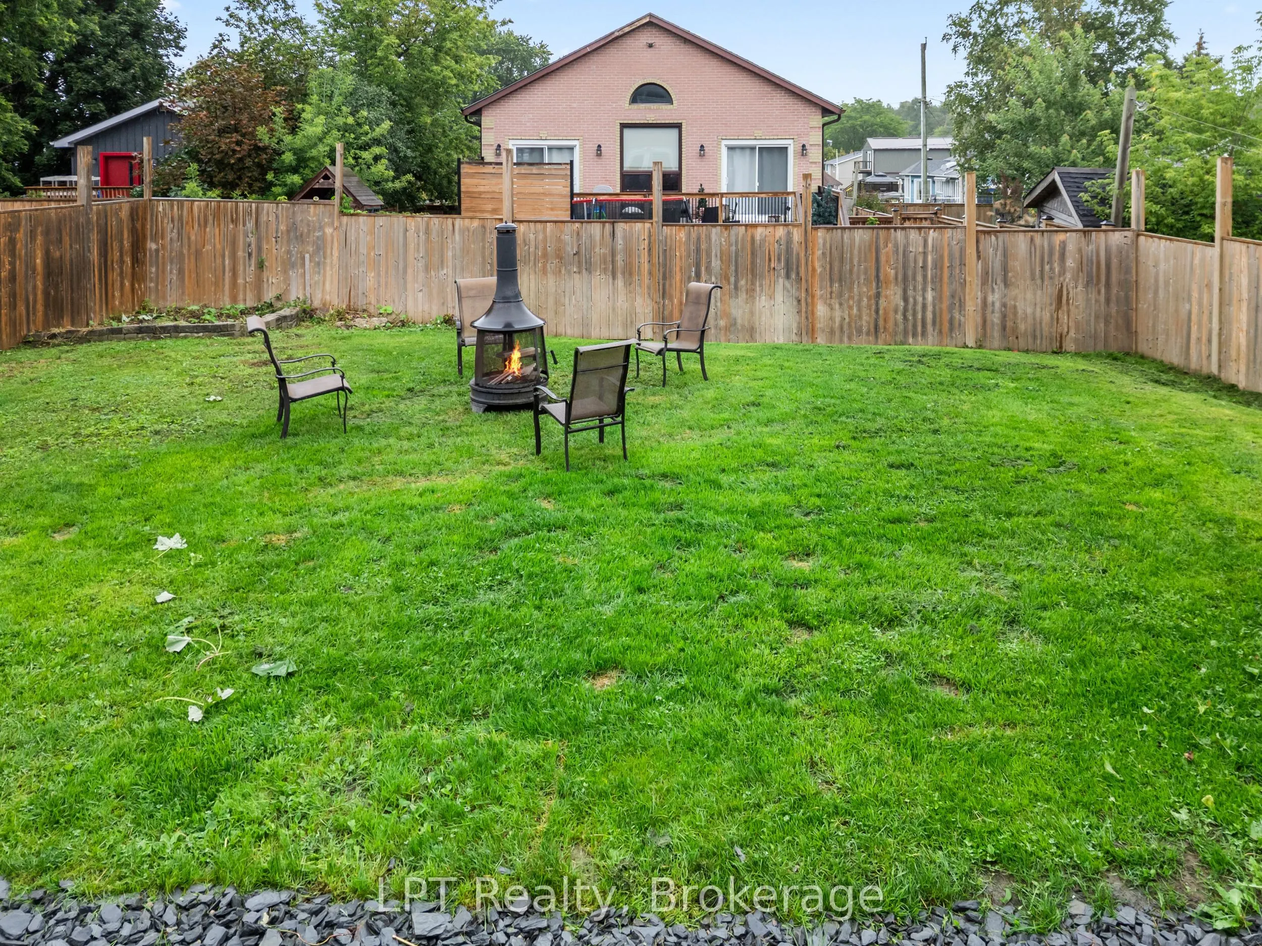 9 Lakeview Avenue