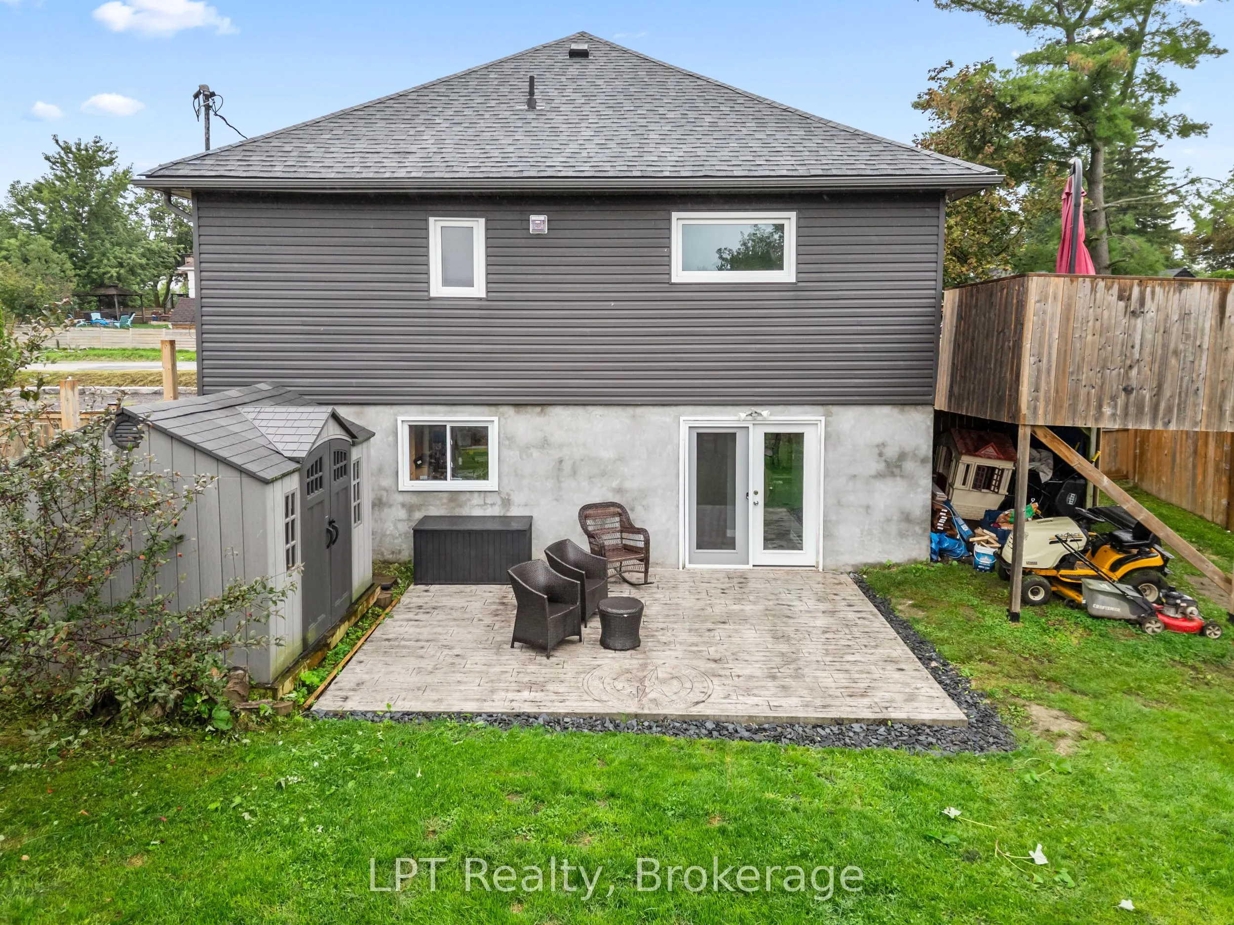 9 Lakeview Avenue