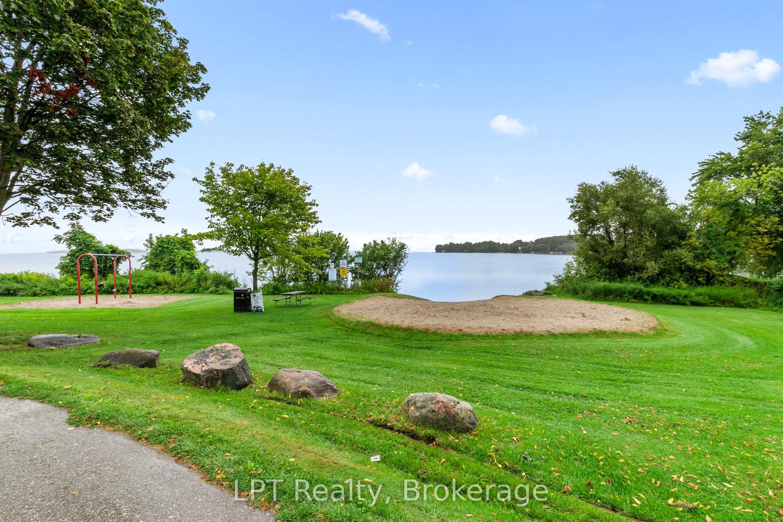 9 Lakeview Avenue