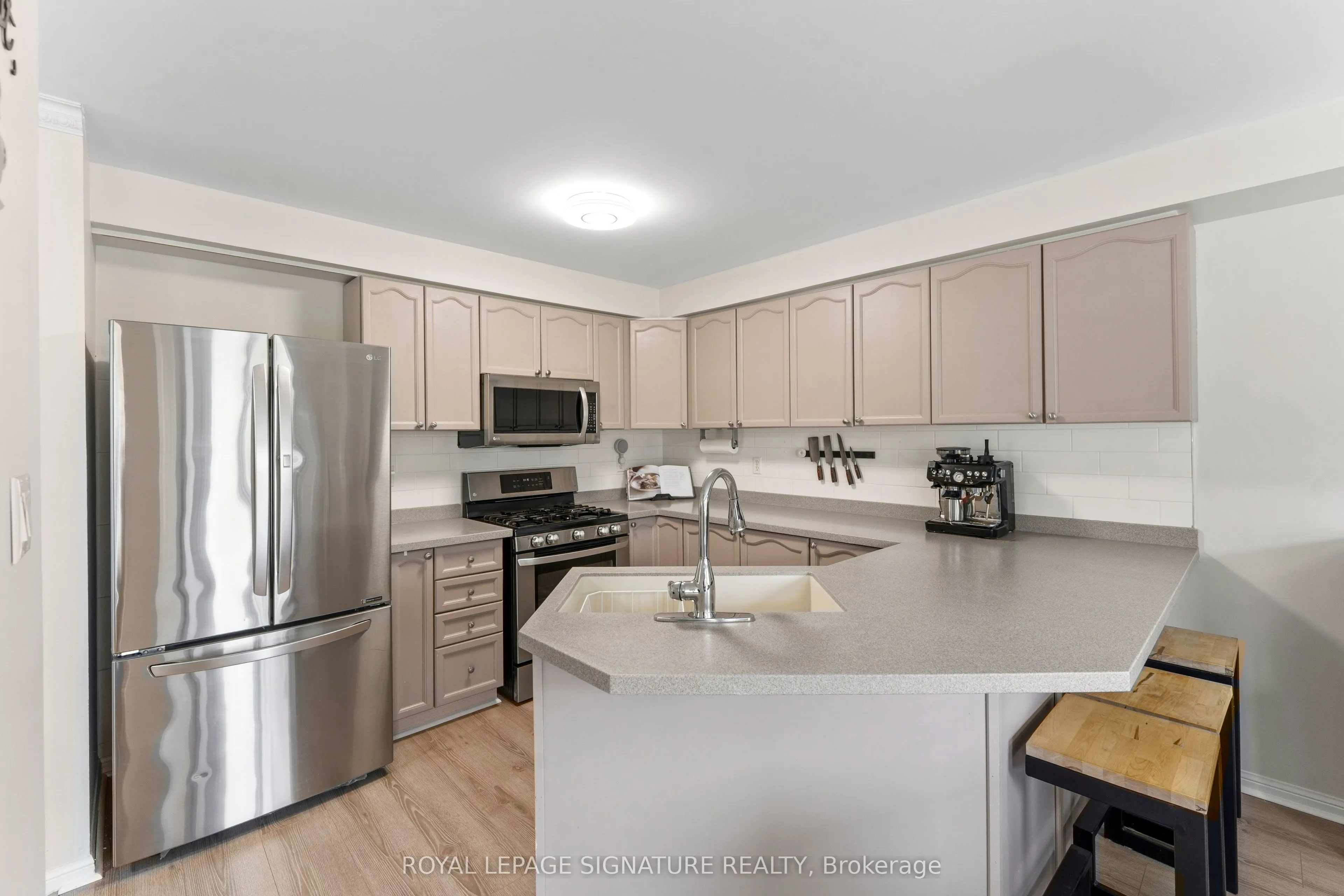 16 Beacham Crescent