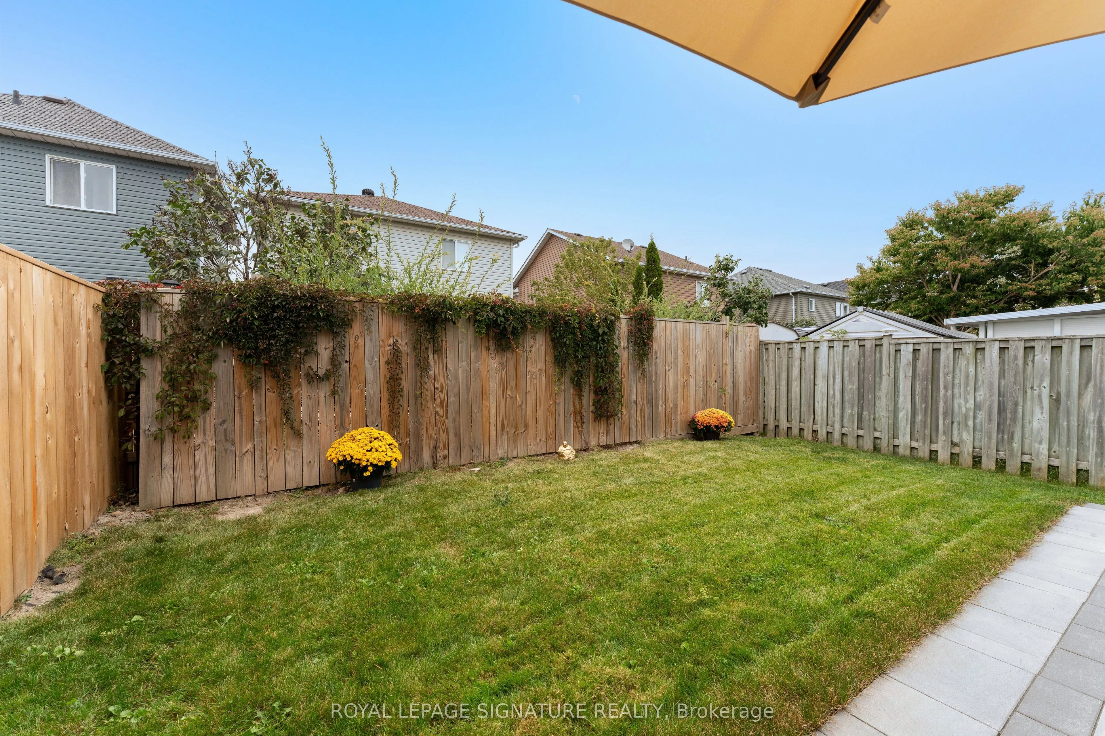 16 Beacham Crescent