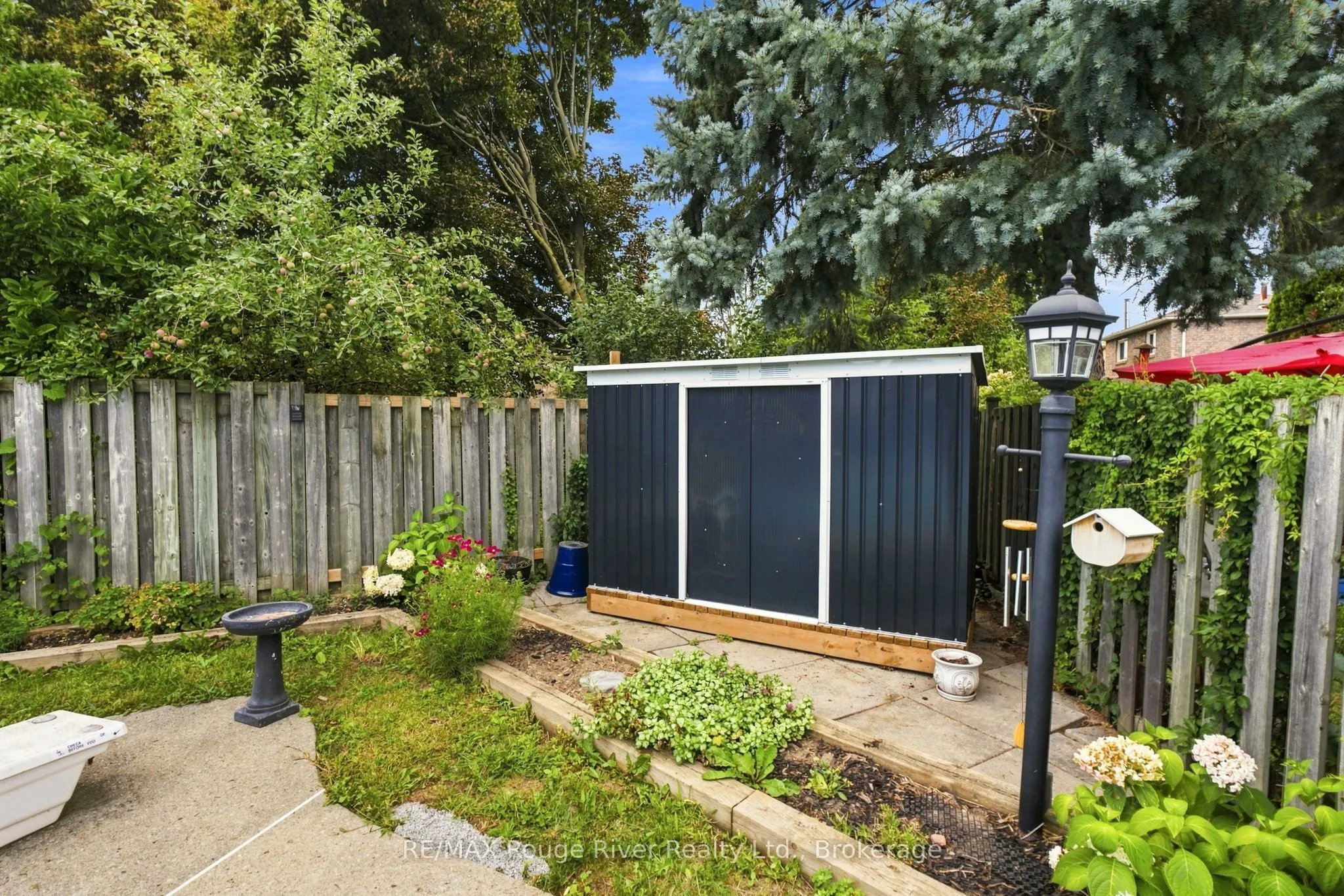 49 Fisher Crescent