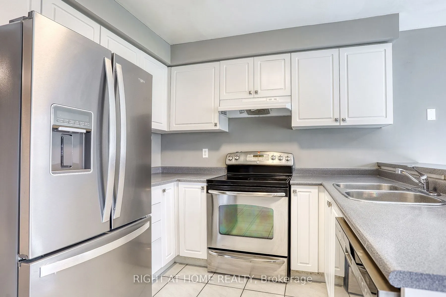 37 Brockman Crescent #UPPER