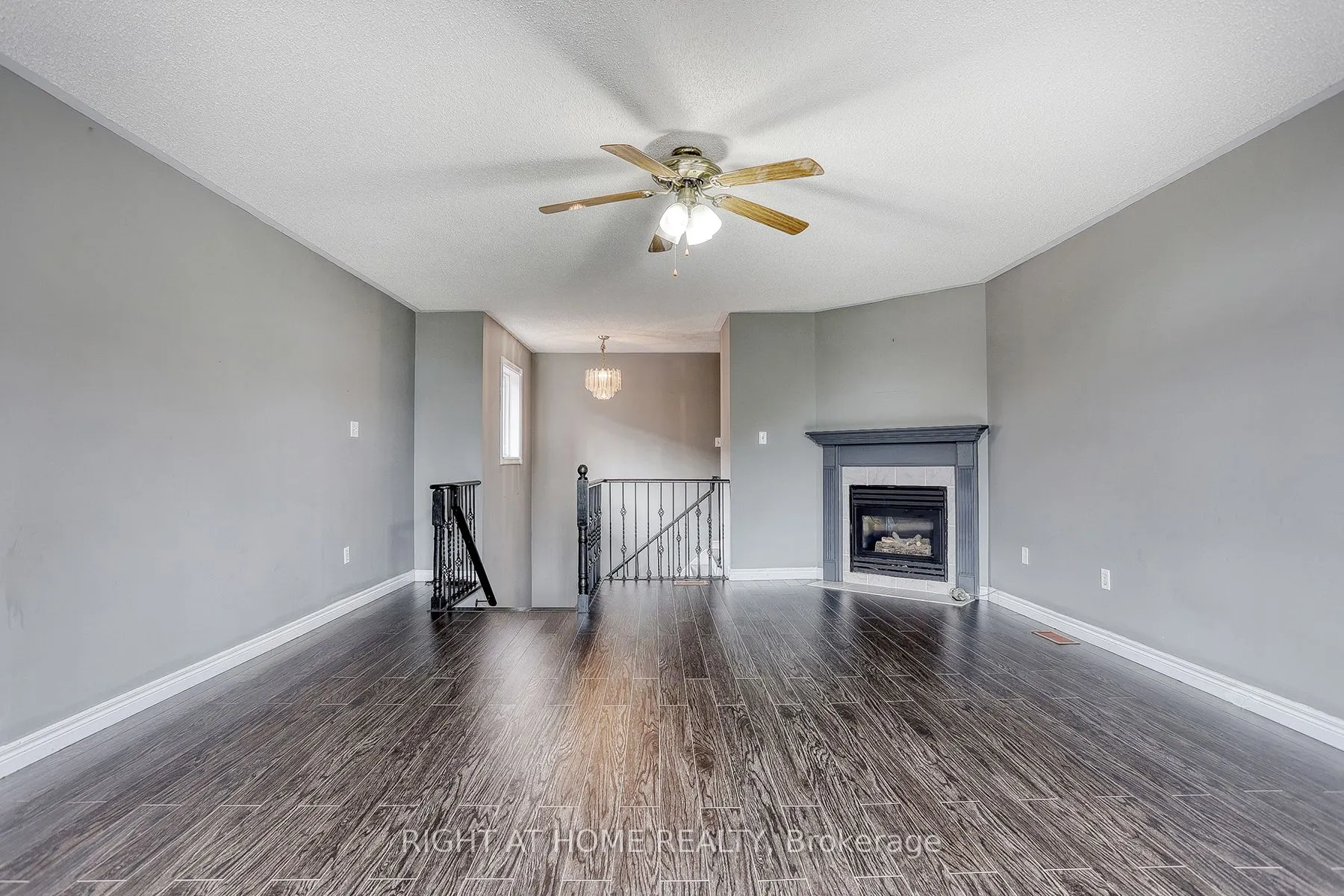 37 Brockman Crescent #UPPER