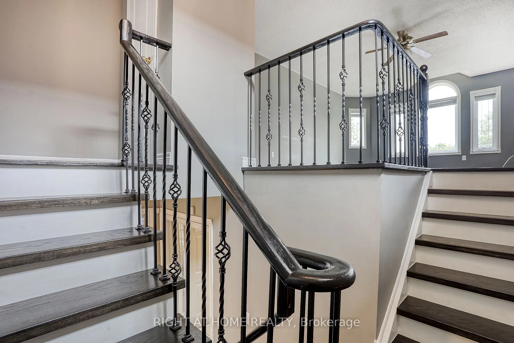 37 Brockman Crescent #UPPER