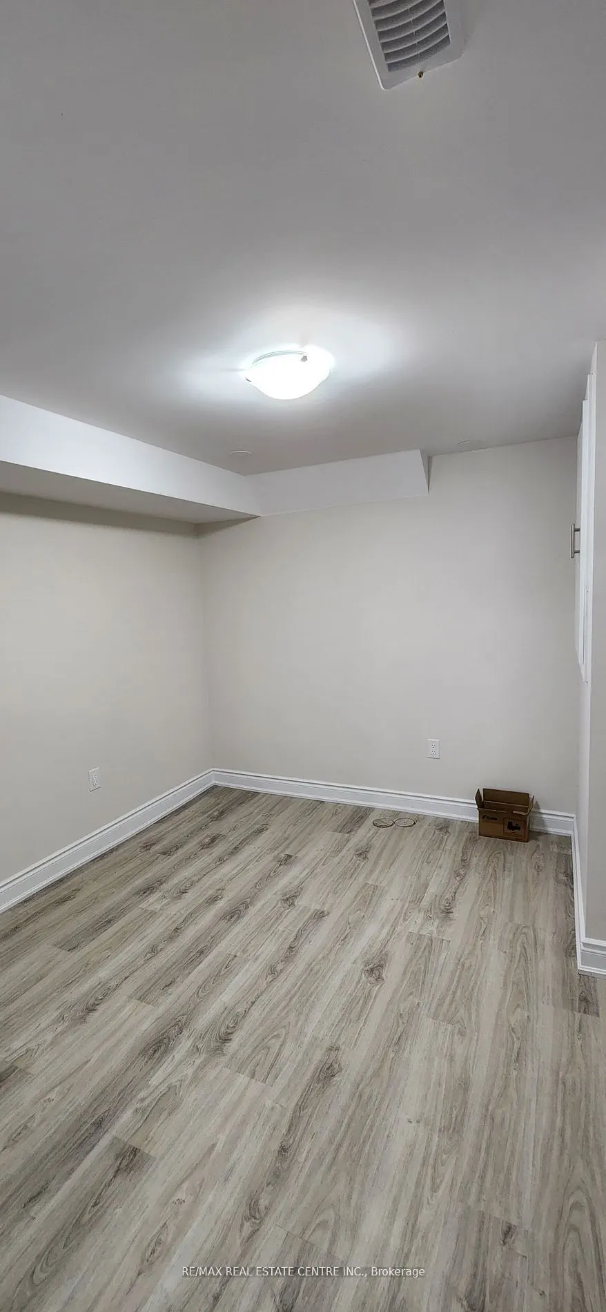 15 Dagwell Crescent #basement