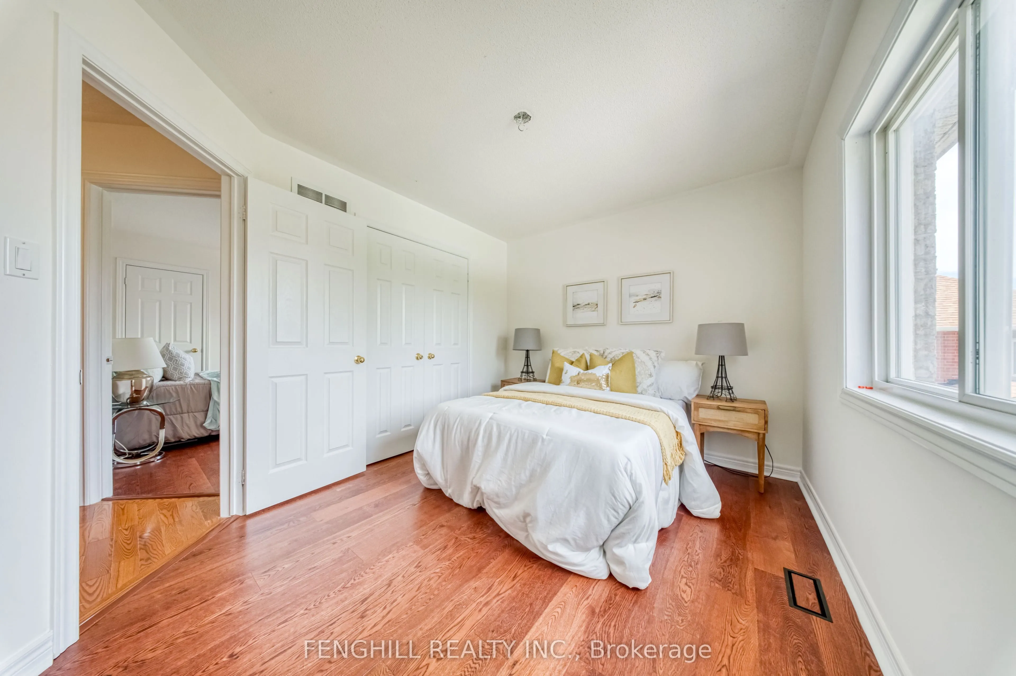 842 Greenleaf Circle
