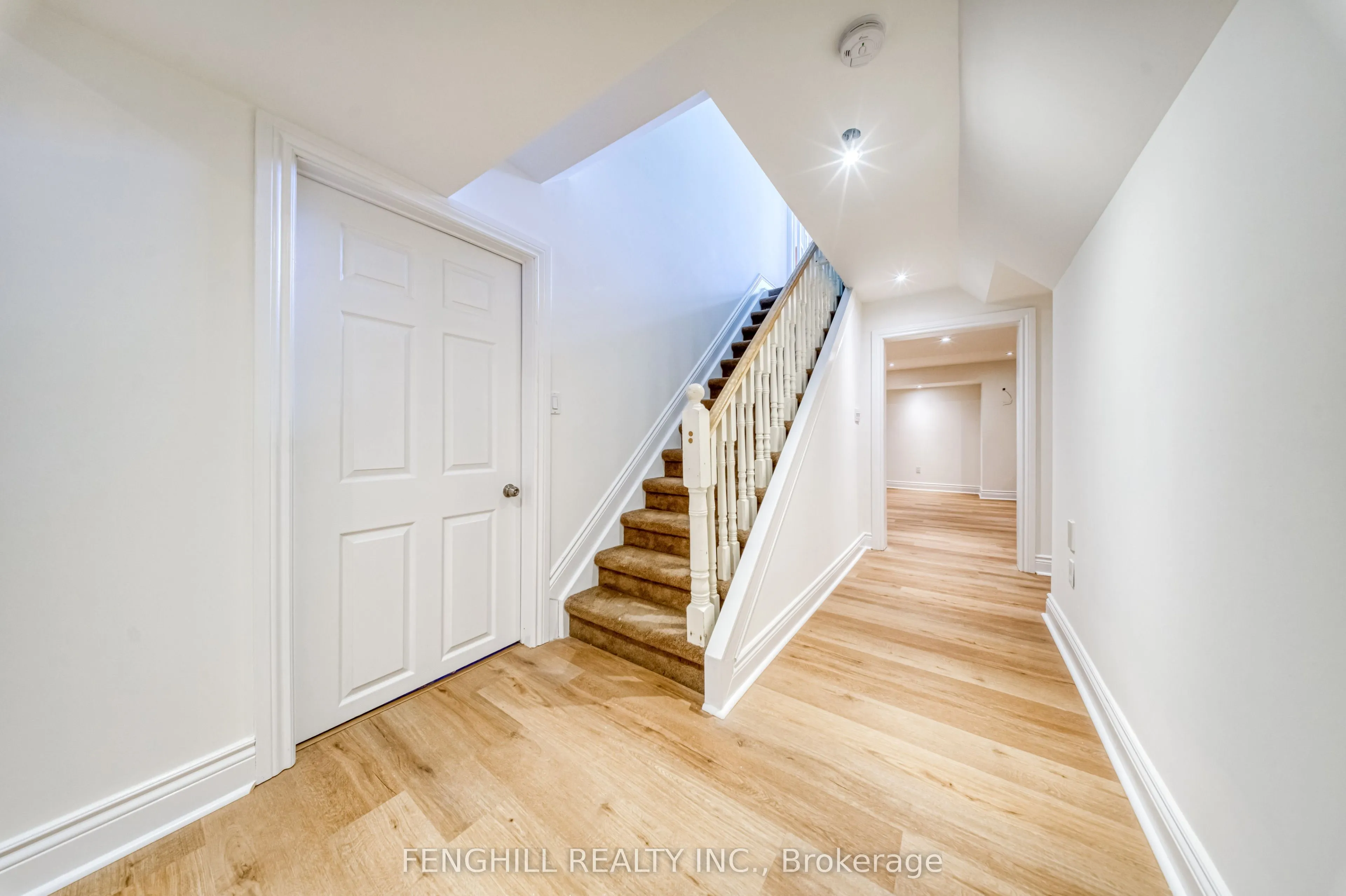 842 Greenleaf Circle