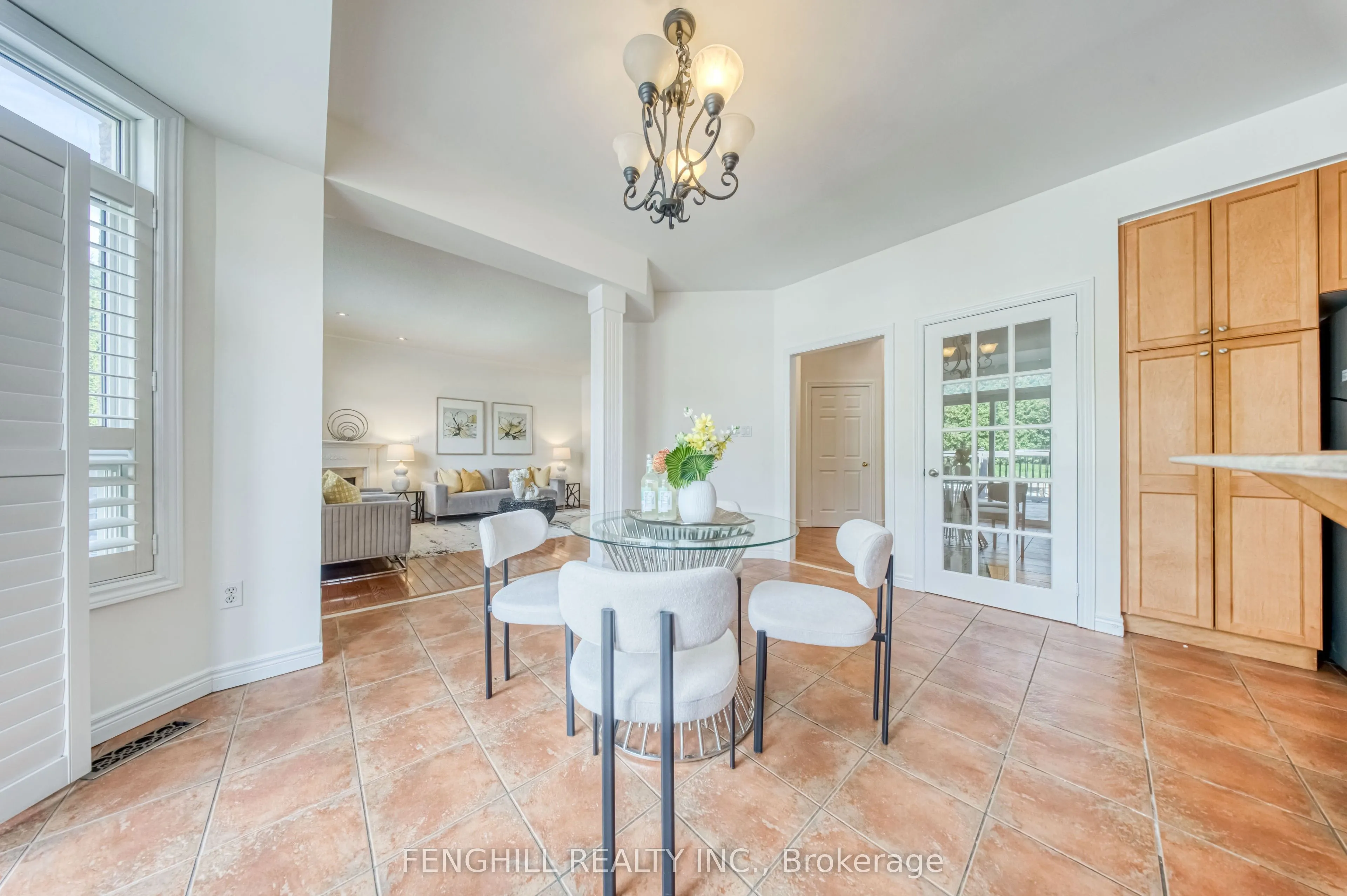 842 Greenleaf Circle