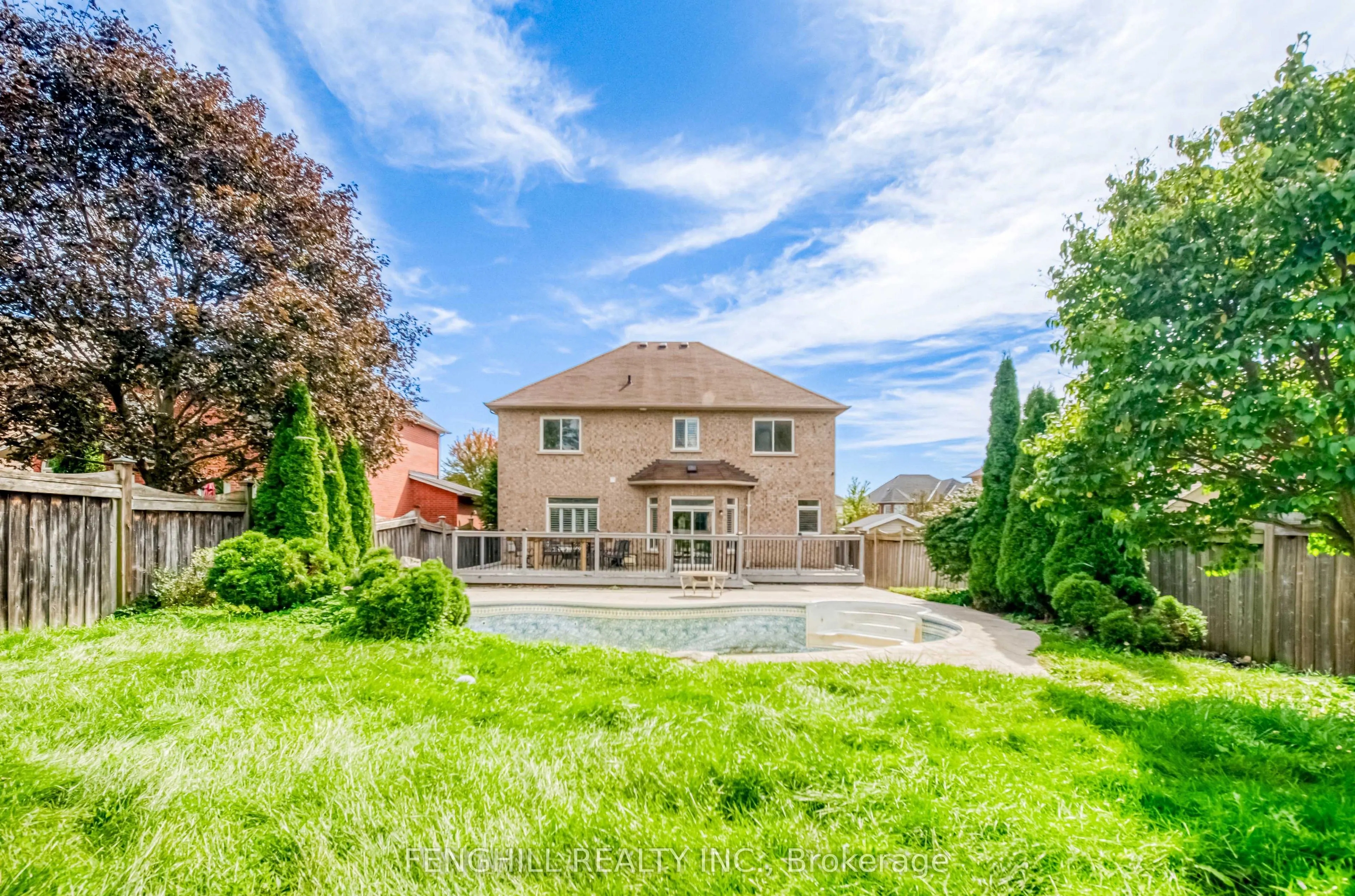 842 Greenleaf Circle