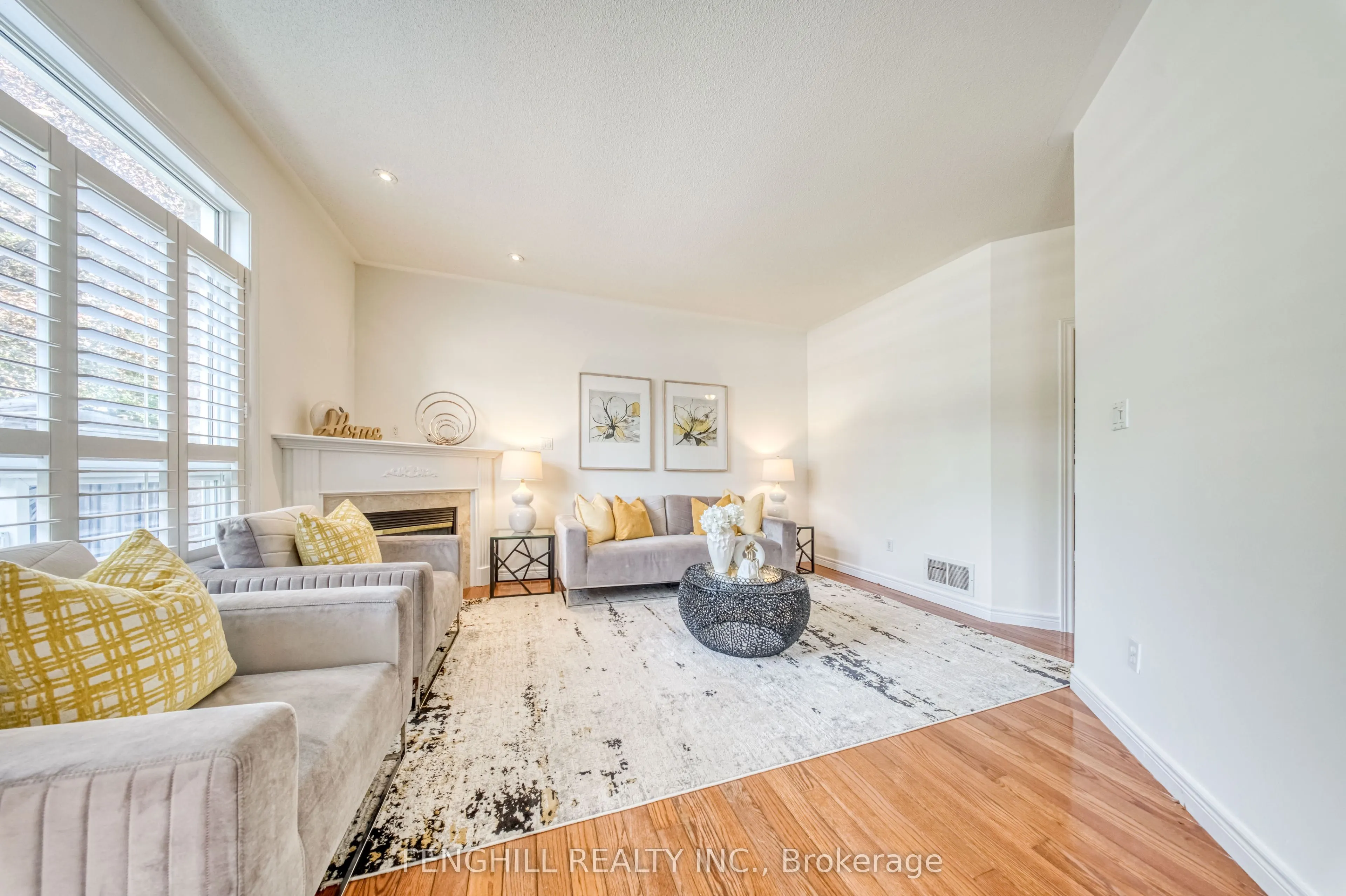 842 Greenleaf Circle