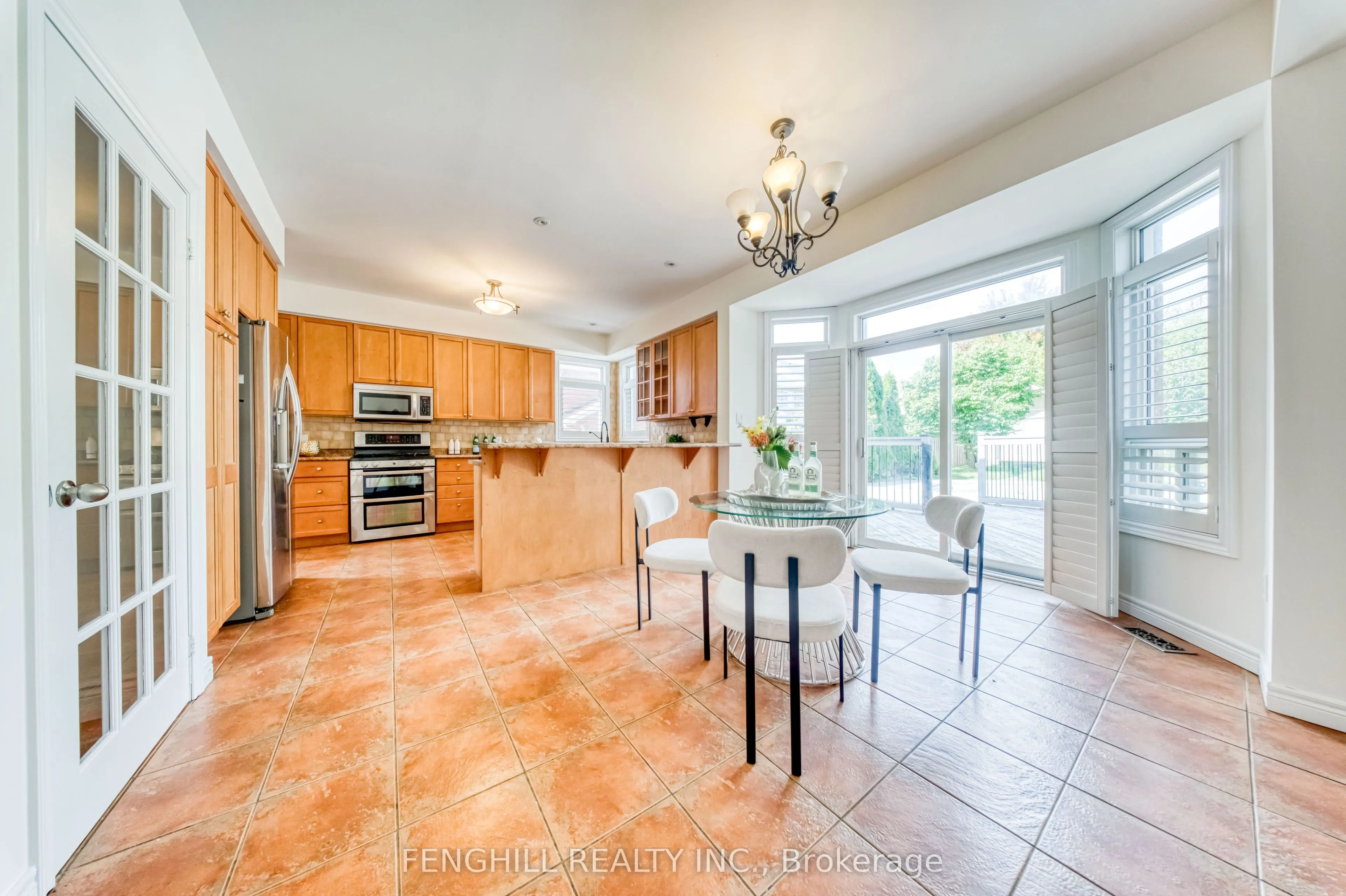 842 Greenleaf Circle