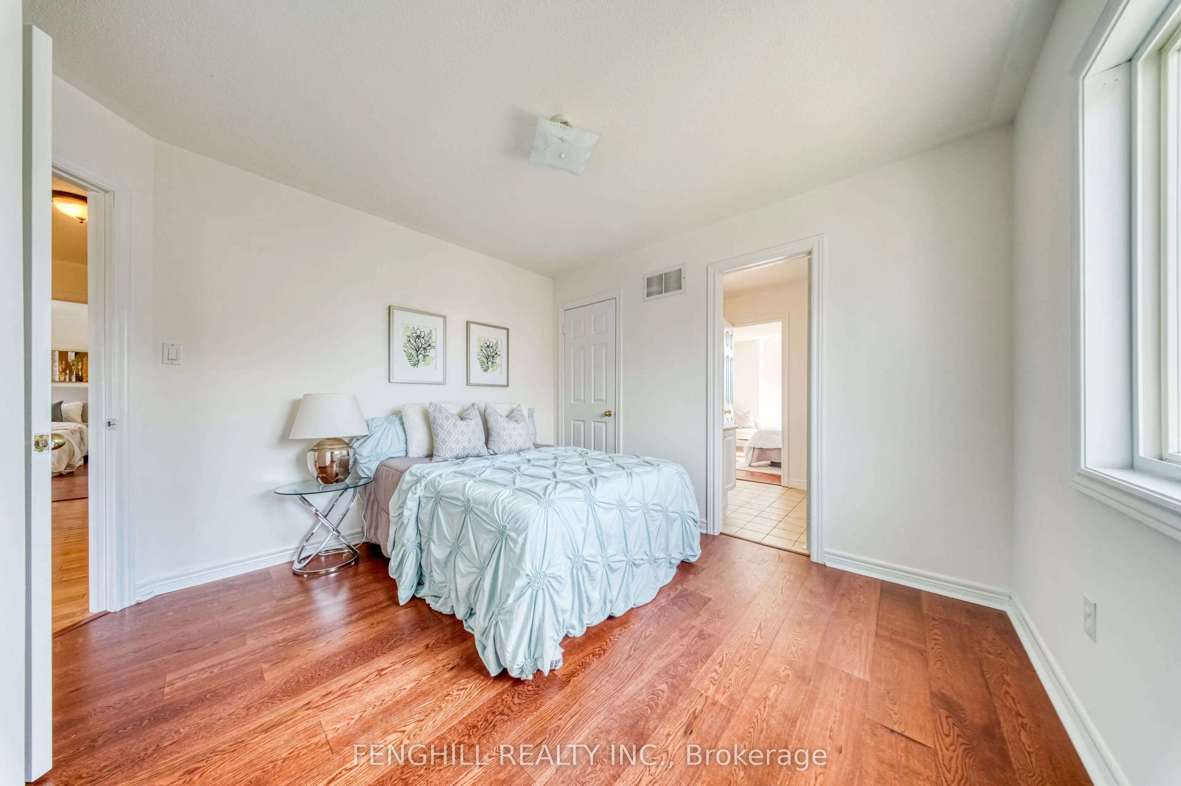 842 Greenleaf Circle