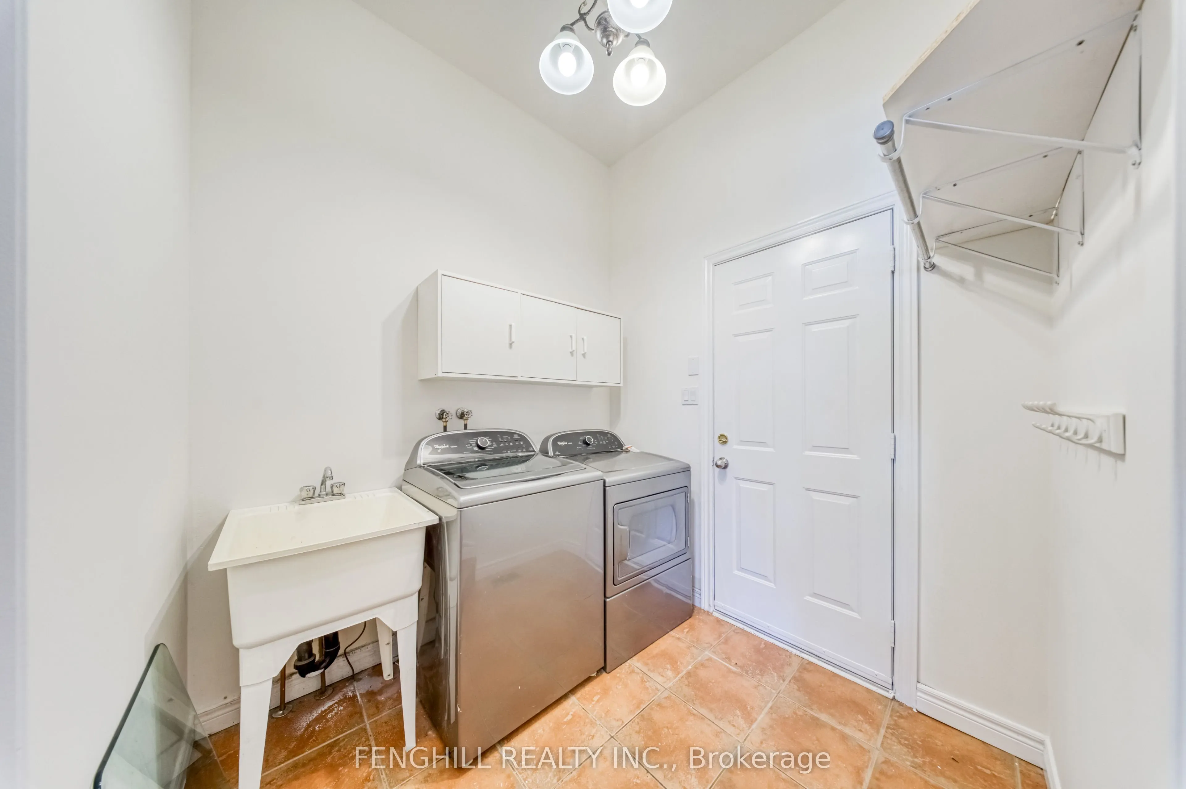 842 Greenleaf Circle