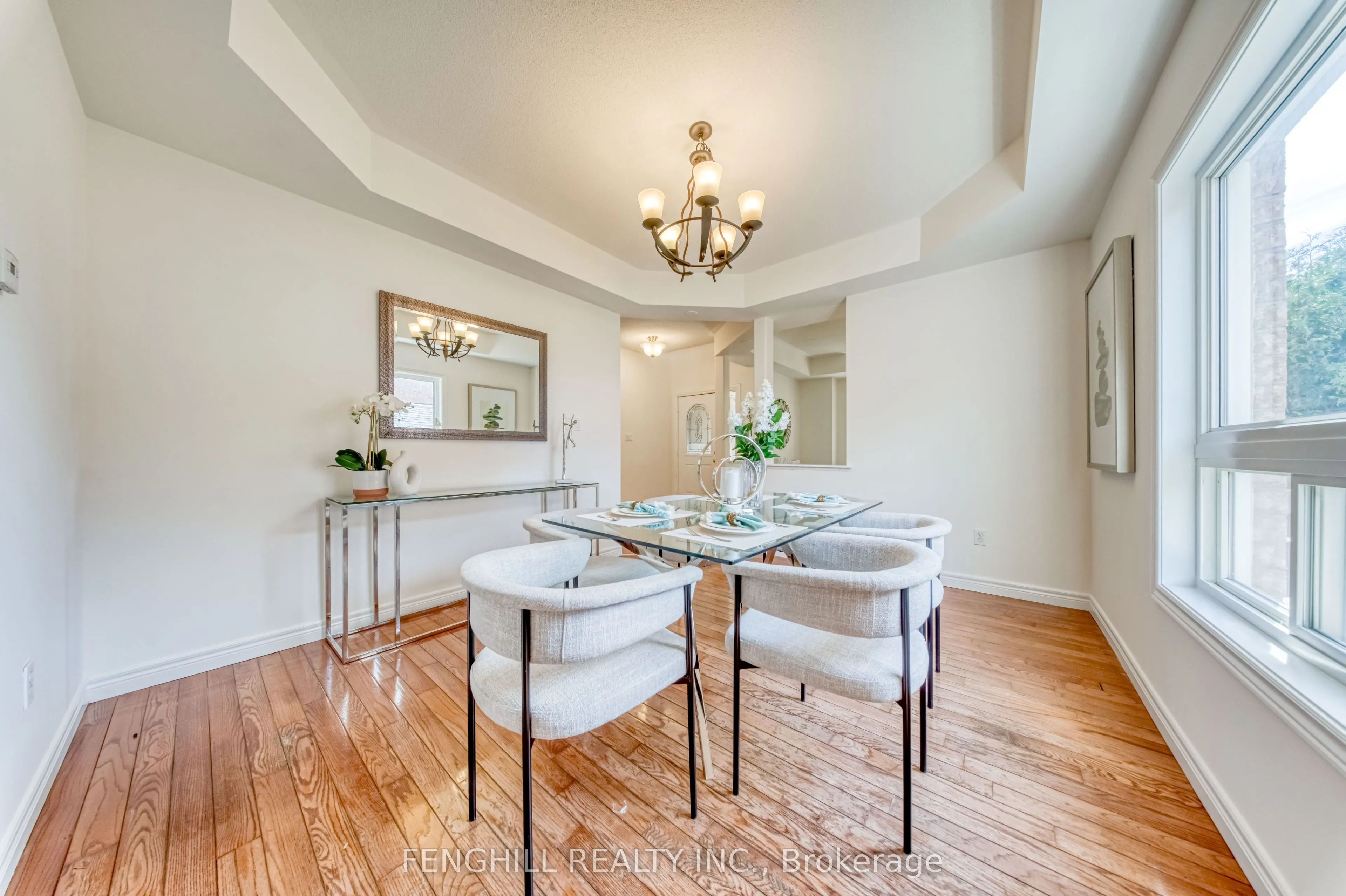 842 Greenleaf Circle