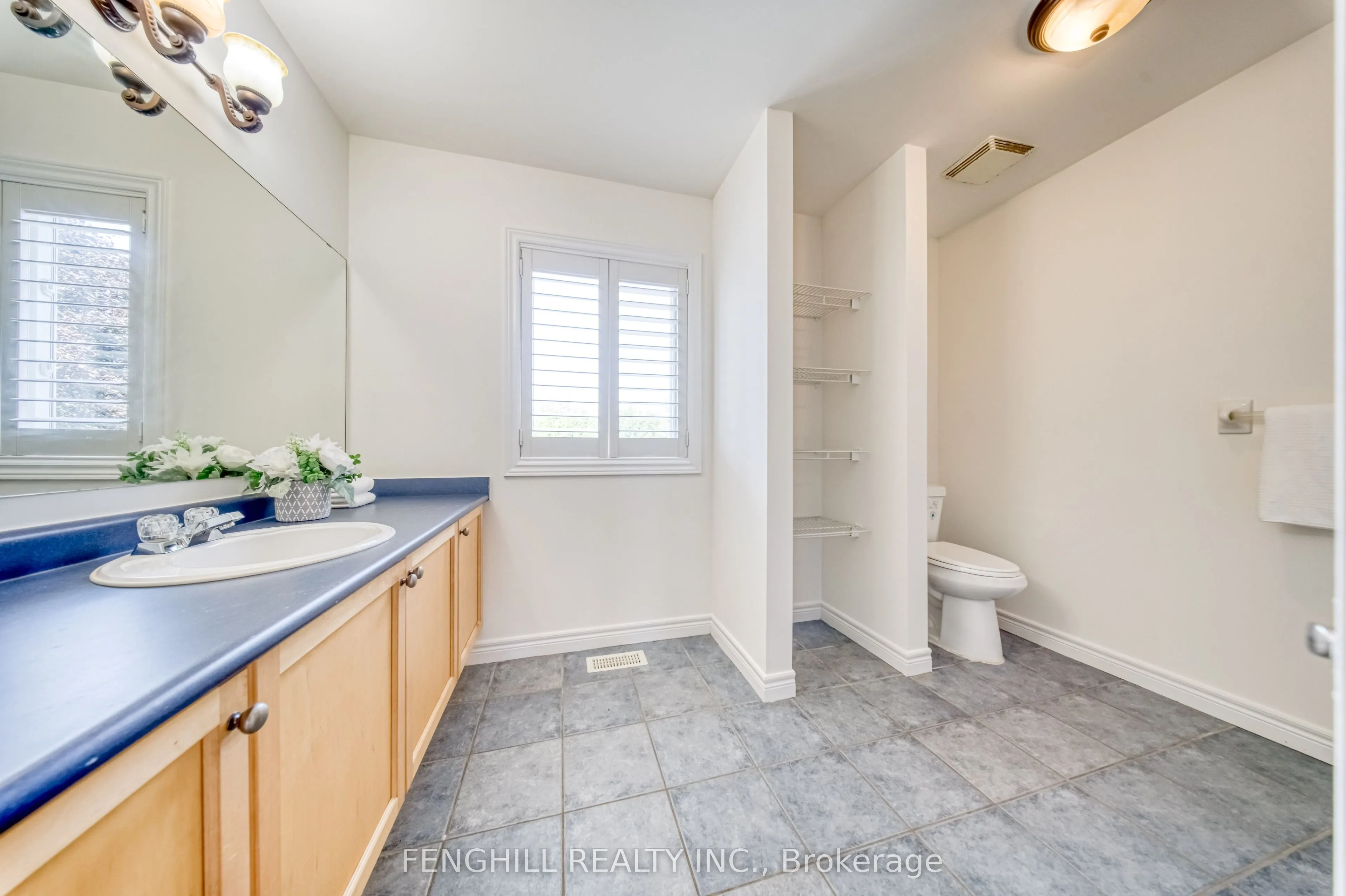 842 Greenleaf Circle