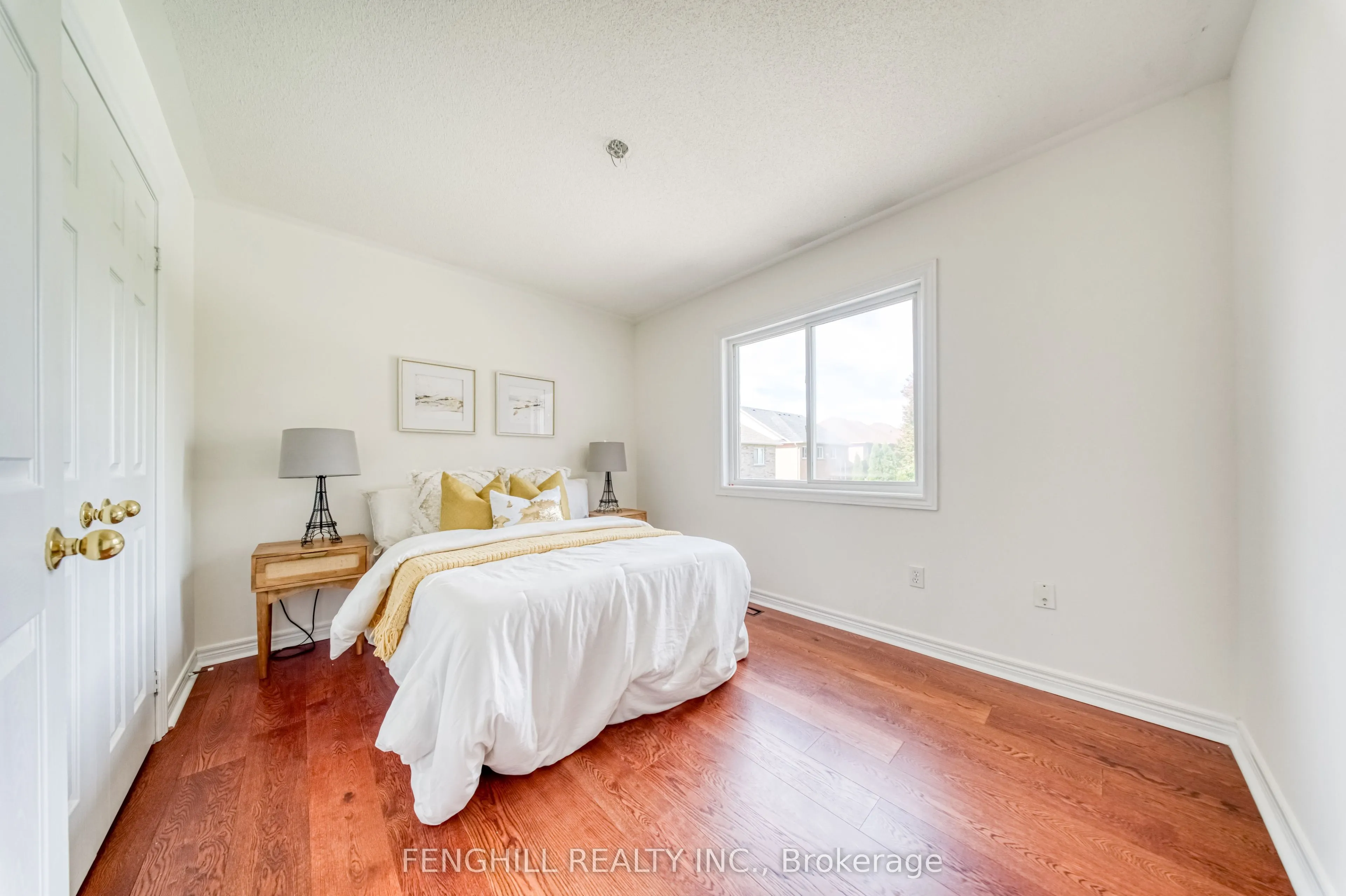 842 Greenleaf Circle